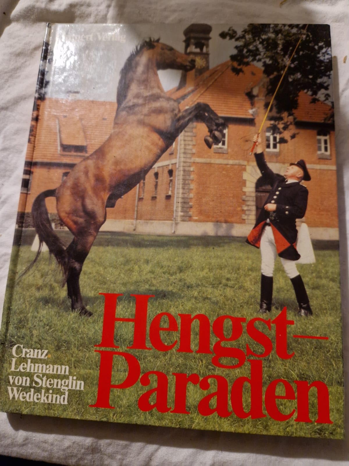 Hengstparaden Books