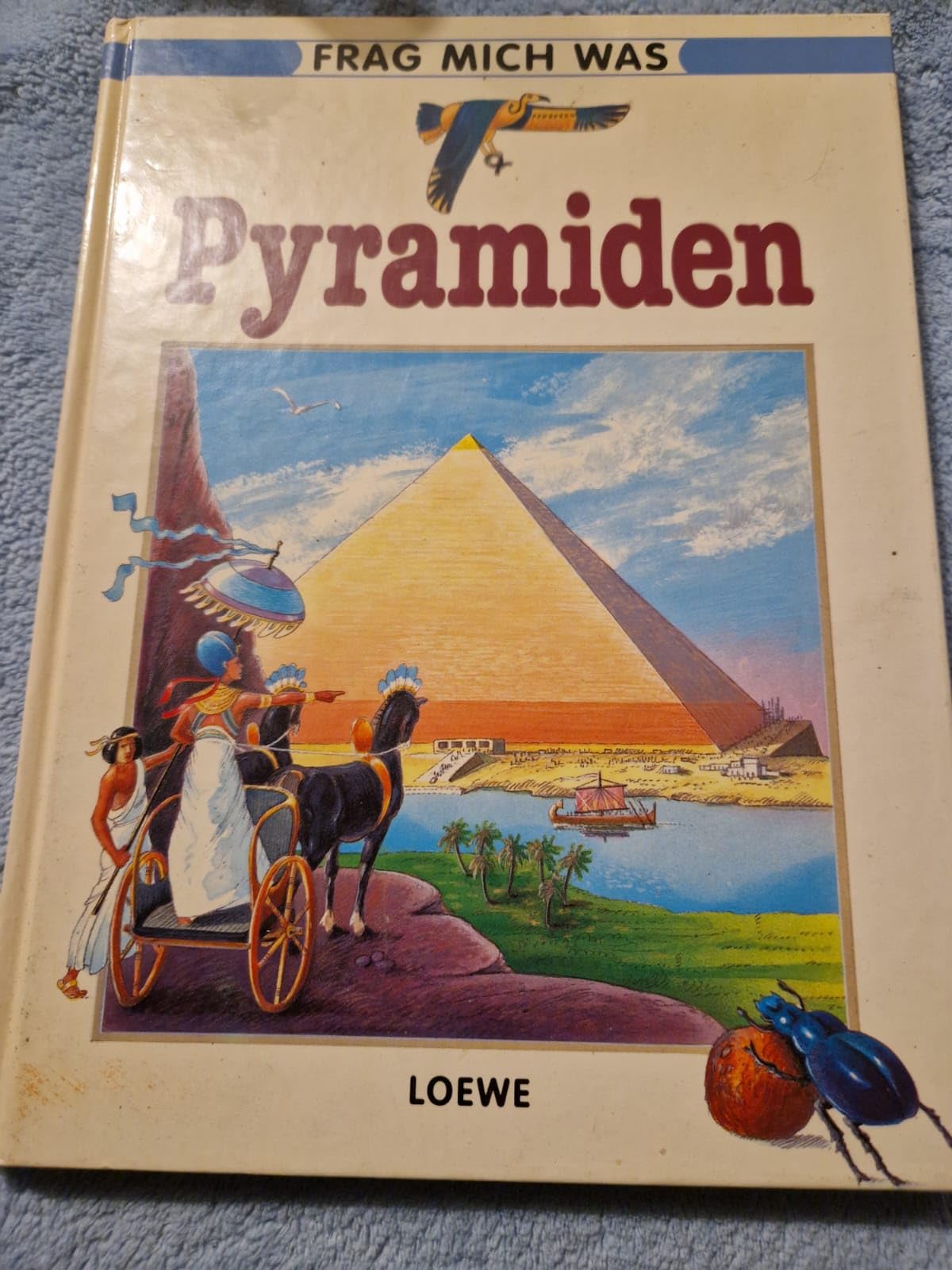 Pyramiden Books