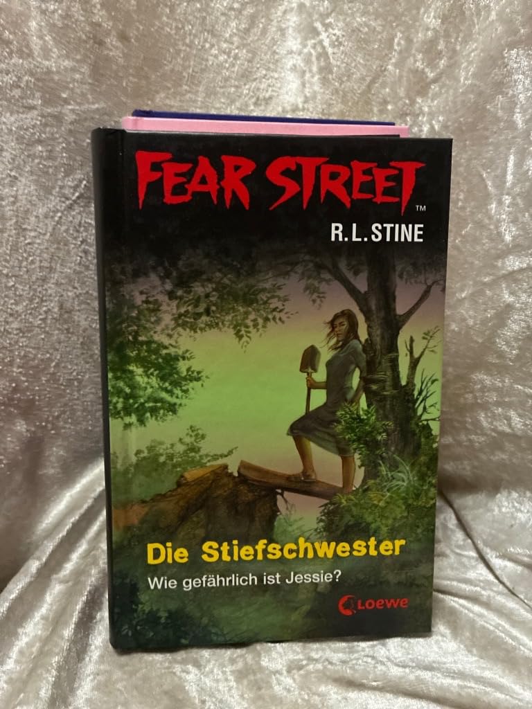 Die Stiefschwester: Wie gefährlich ist Jessie? (Fear Street) Fantasy & Sci-Fi