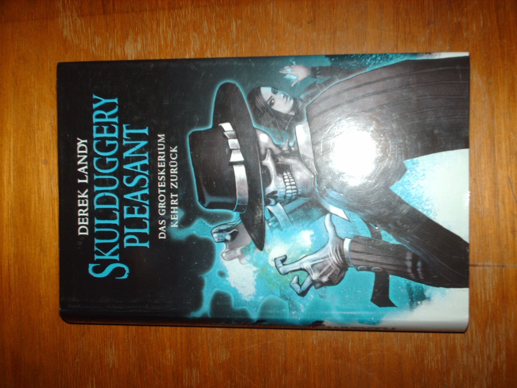 Skulduggery Pleasant 02. Das Groteskerium kehrt zurück Social Sciences
