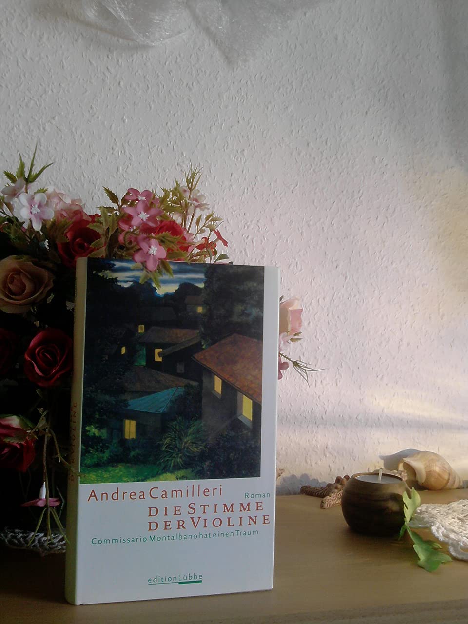 Die Stimme der Violine. Commissario Montalbano hat einen Traum Contemporary literature
