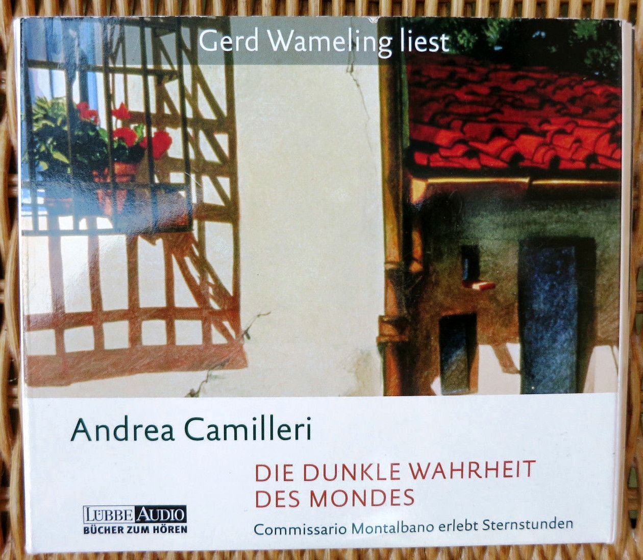 Die dunkle Wahrheit des Mondes: Commissario Montalbano erlebt Sternstunden. Lesung (Lübbe Audio) Contemporary literature Books
