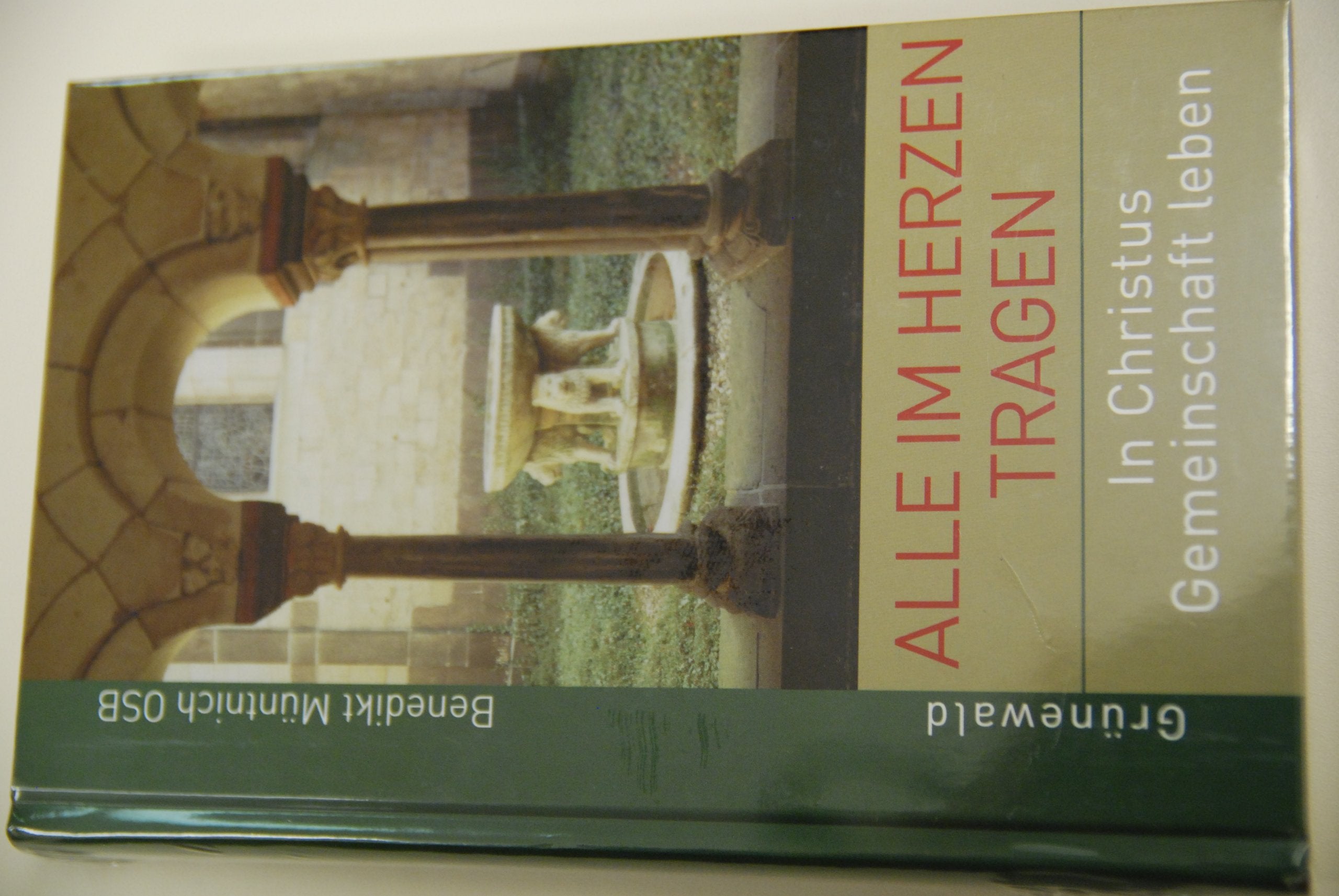 Alle im Herzen tragen: In Christus Gemeinschaft leben Film, Art & Culture