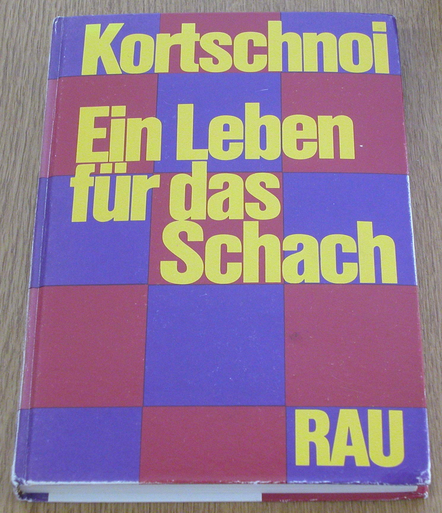 Ein Leben für das Schach. Autobiographie und Partiensammlung Memories