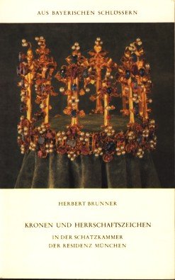 Kronen und Herrschaftszeichen in der Schatzkammer der Münchner Residenz Film, Art & Culture