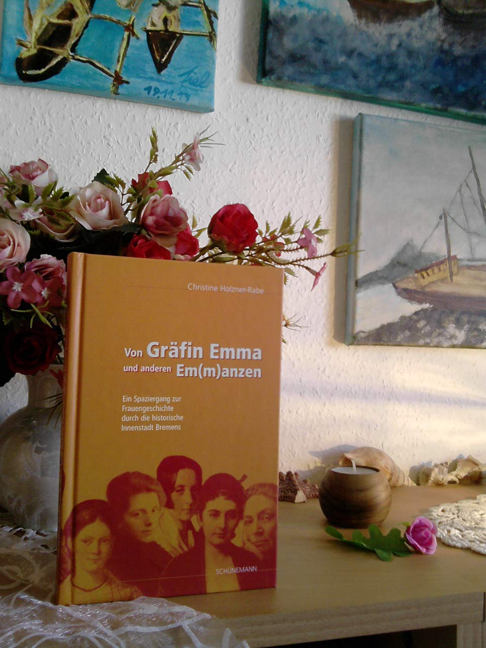 Von Gräfin Emma und anderen Em(m)anzen. Ein Spaziergang zur Frauengeschichte durch die historische Innenstadt Bremens Politics & History