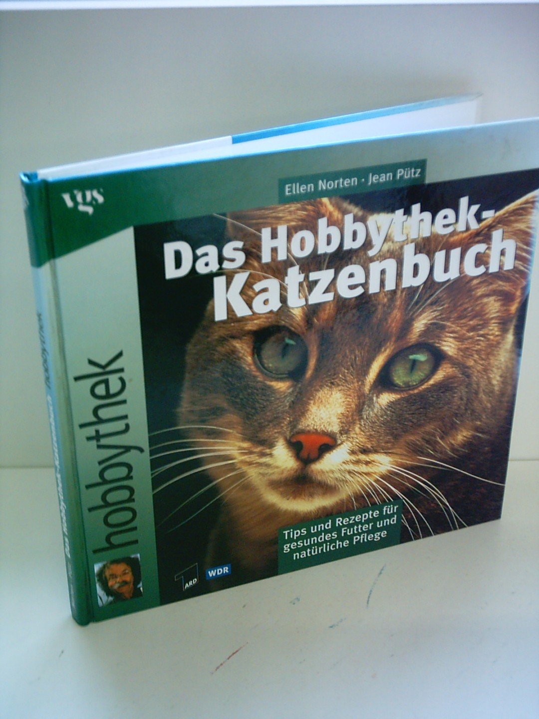 Das Hobbythek-Katzenbuch. Tips und Rezepte für gesundes Futter und natürliche Pflege Film, Art & Culture