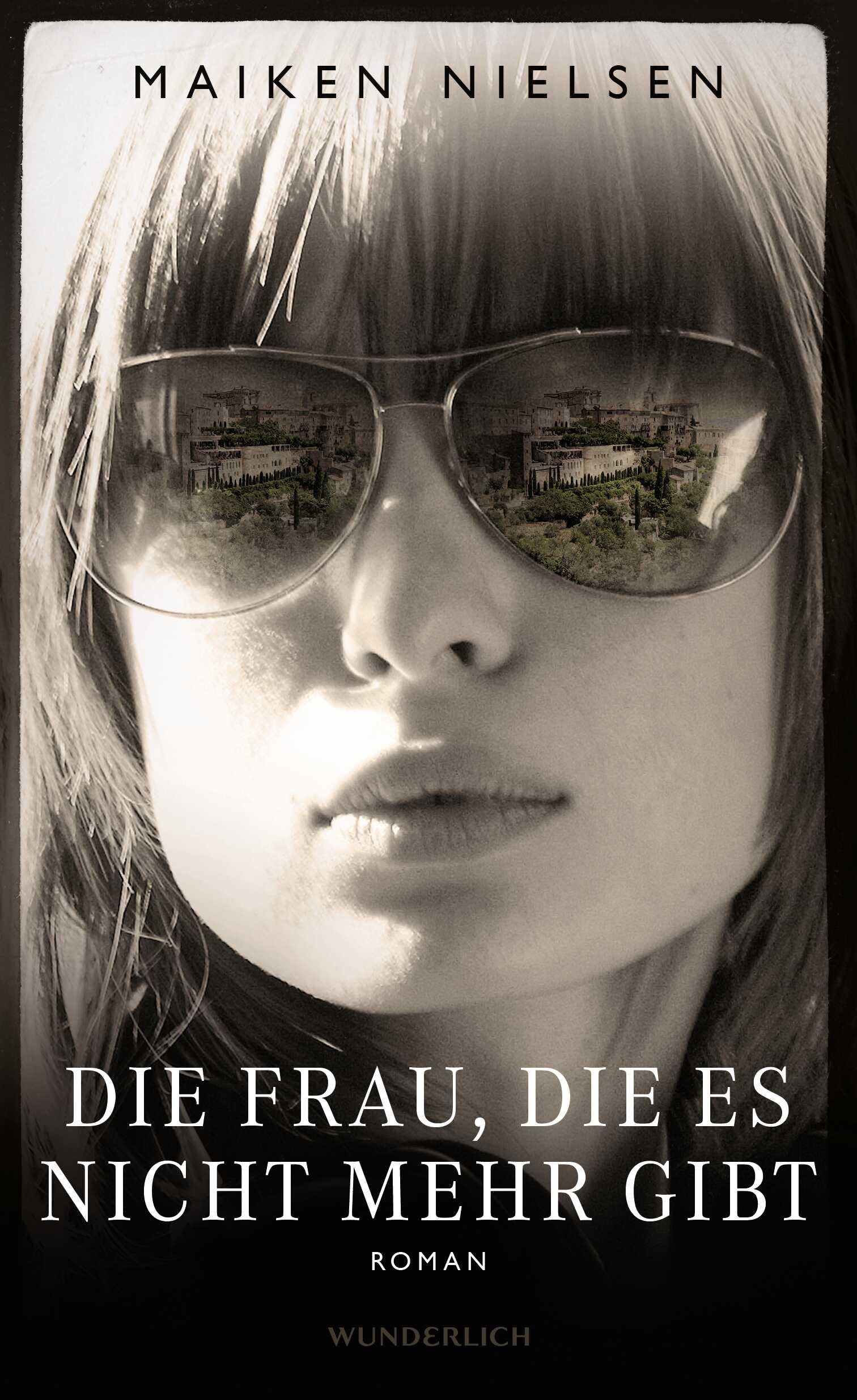 Die Frau, die es nicht mehr gibt: Ein Roman über dunkle Geheimnisse und verdeckte Identitäten Contemporary literature