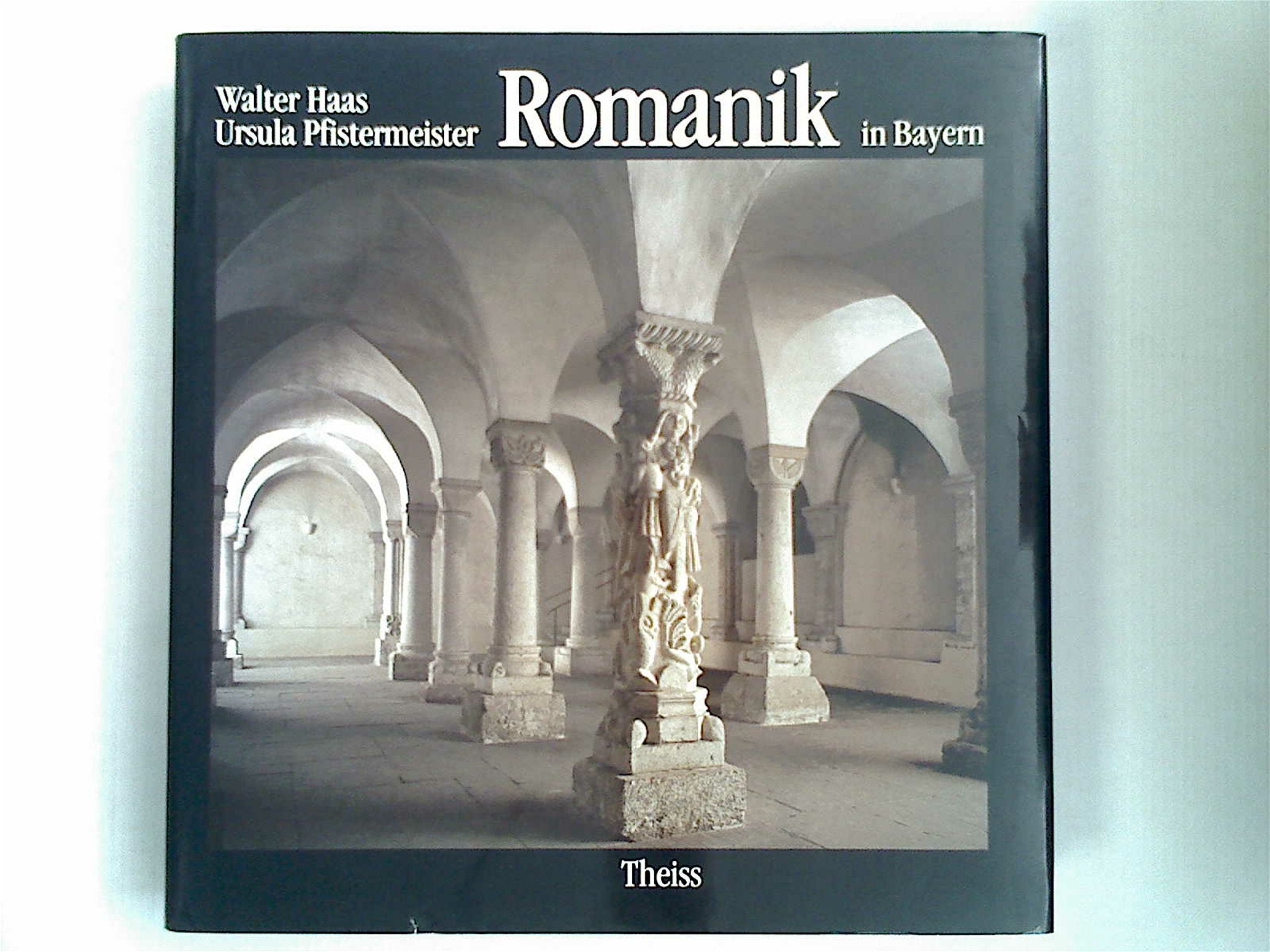 Romanik in Bayern Architecture Books