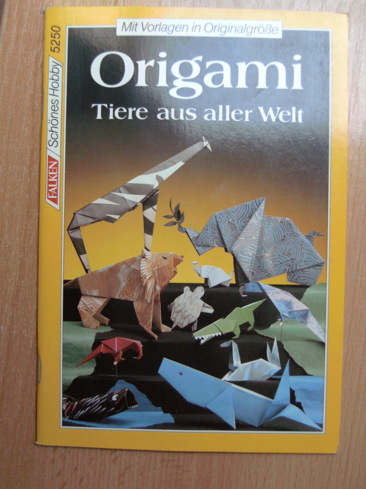 Origami - Tiere aus aller Welt (Falken Schönes Hobby) Books