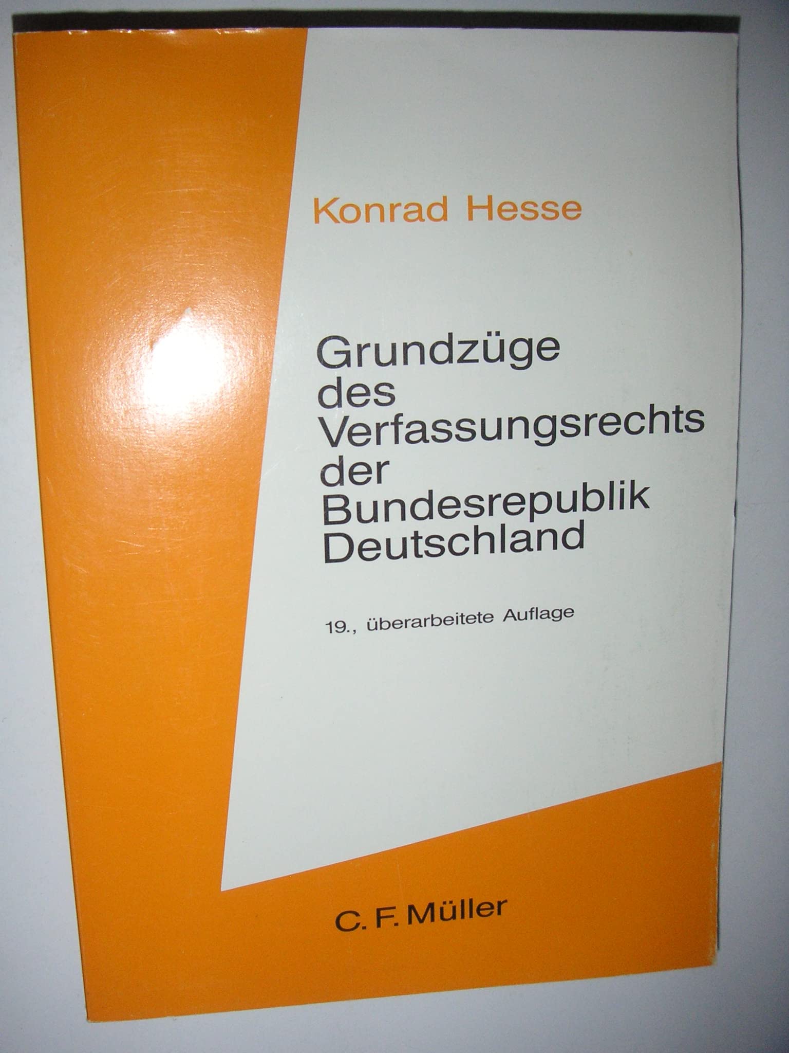 Grundzüge des Verfassungsrechts der Bundesrepublik Deutschland - Hesse, Konrad book