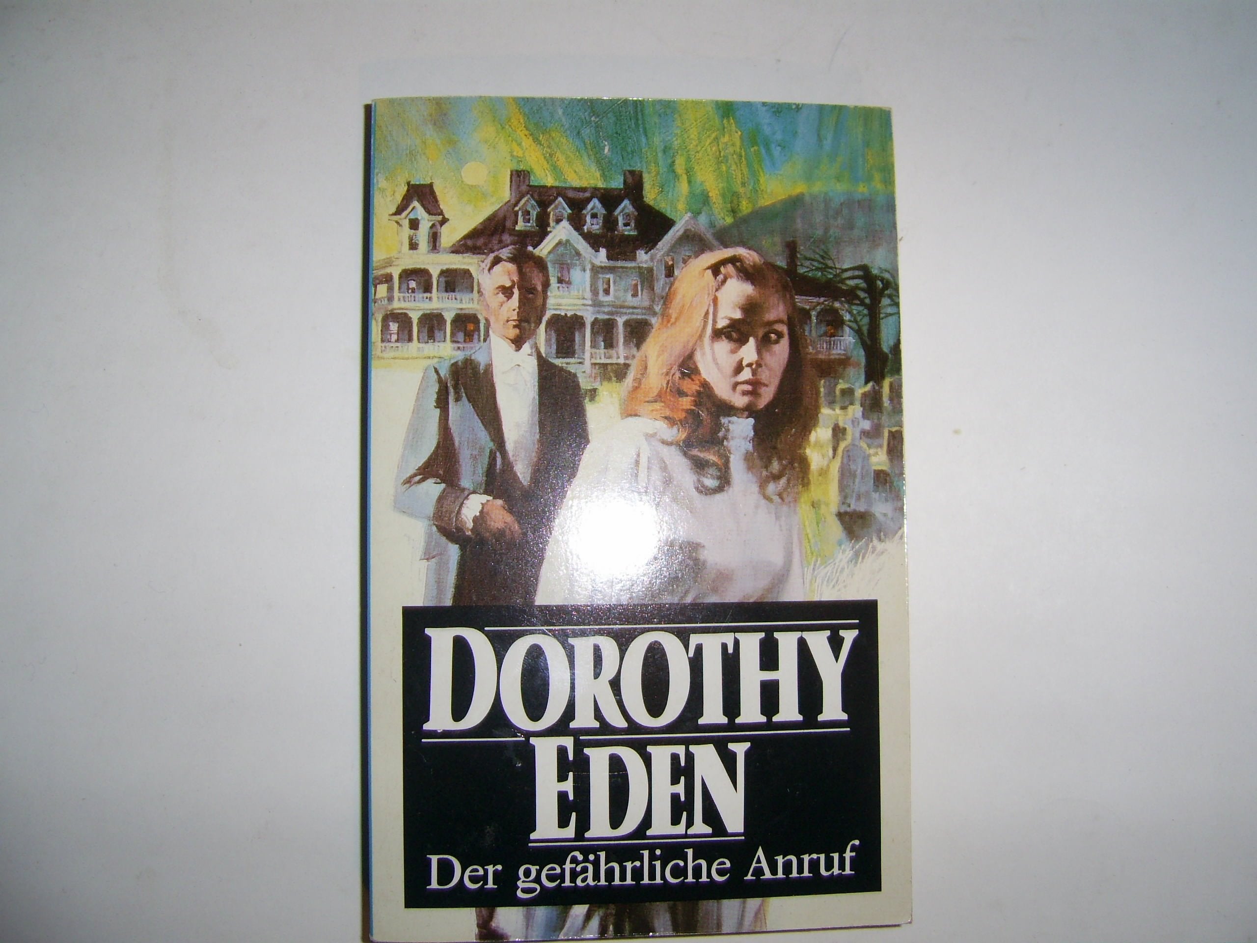 Der gefährliche Anruf. Roman. Books