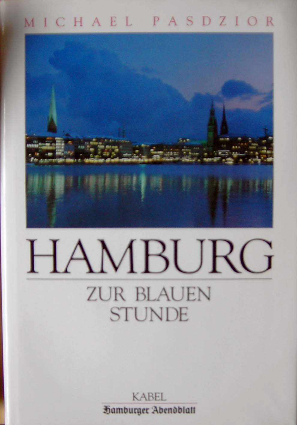 Hamburg zur blauen Stunde. Books