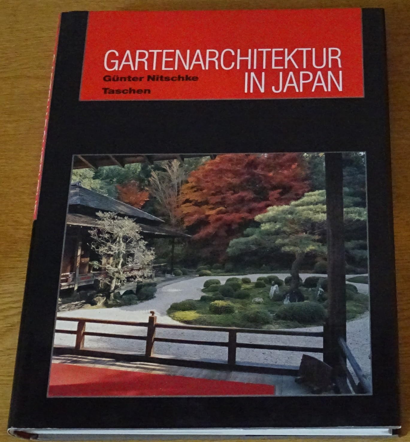 Gartenarchitektur in Japan: rechter Winkel und natürliche Form Architecture
