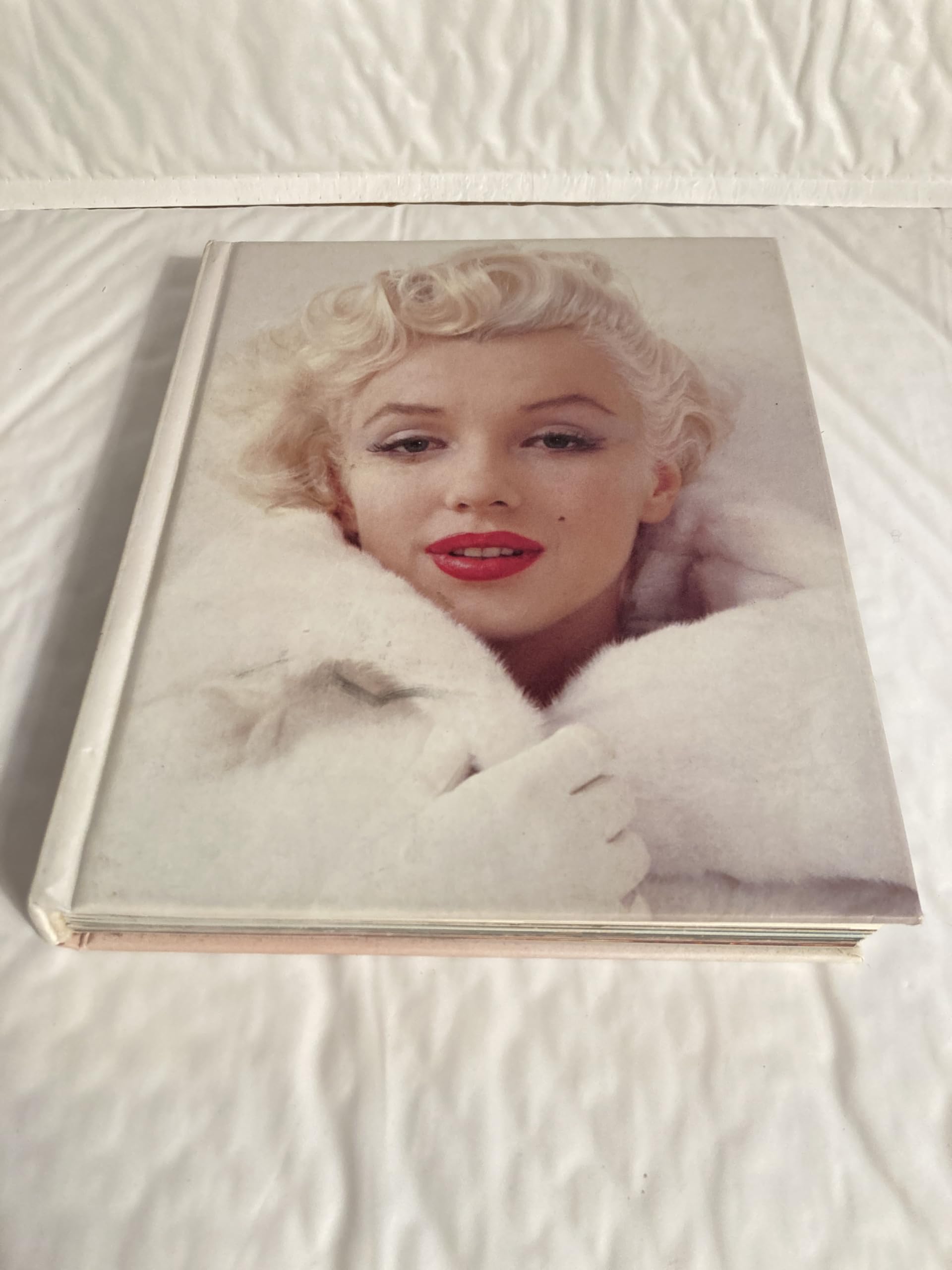Milton's Marilyn: The Photographs of Milton H. Greene book