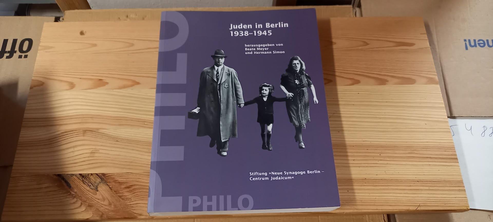Juden in Berlin 1938-1945. Begleitbuch zur Ausstellung der Stiftung "Neue Synagoge Berlin - Centrum Judaicum" Film, Art & Culture