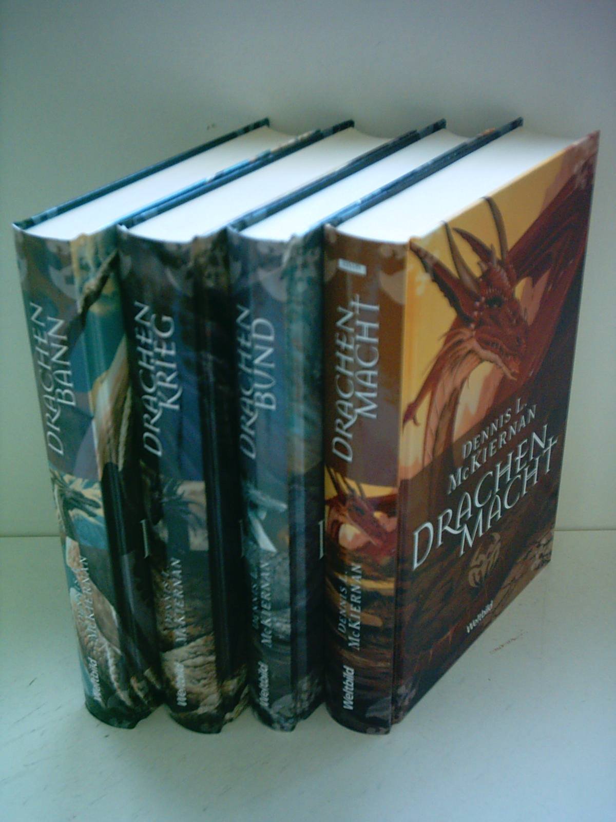 Die Drachen, 4 Bände im Set "Drachenbann", "Drachenmacht", "Drachenbund", "Drachenkrieg" Books