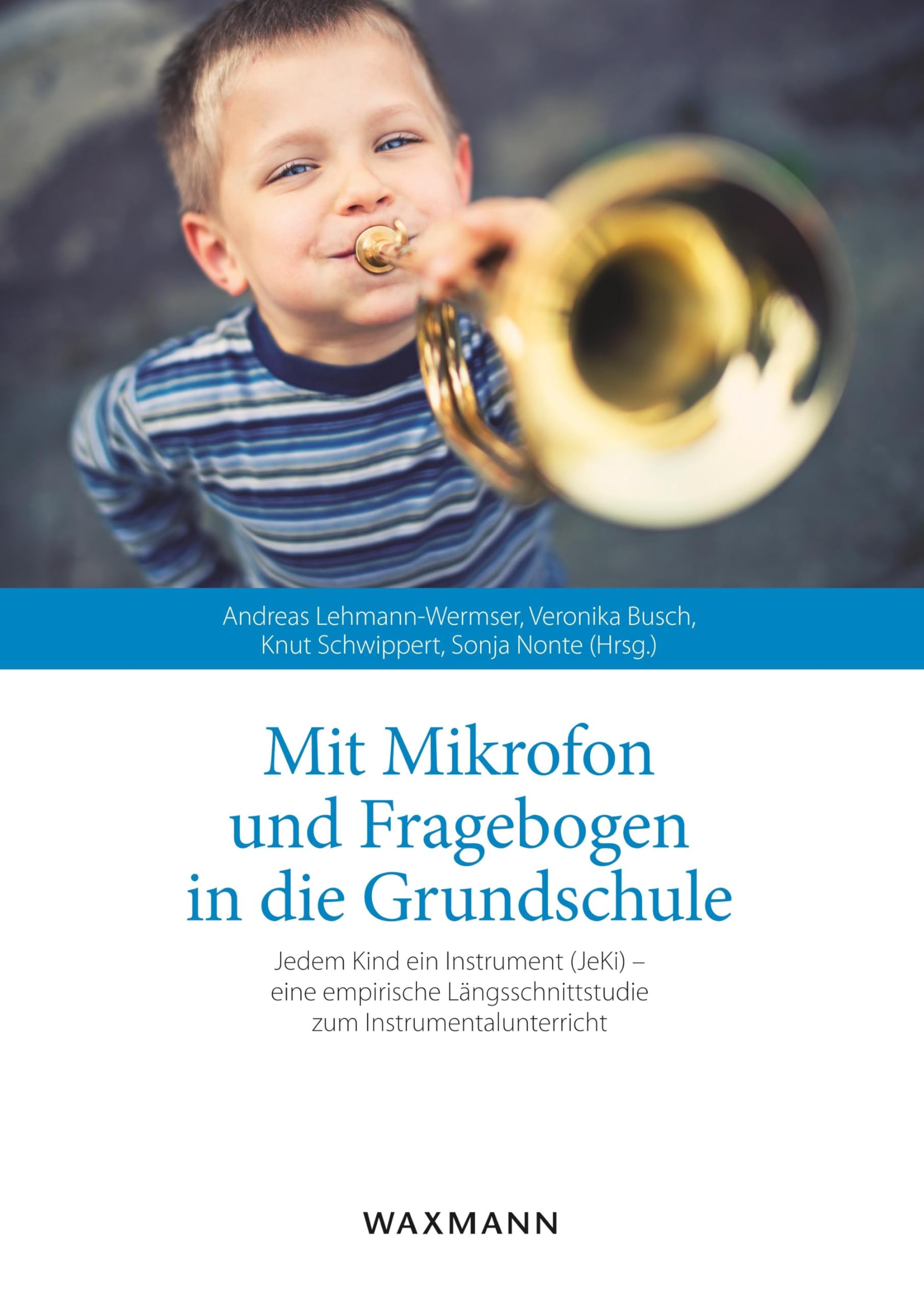 Mit Mikrofon und Fragebogen in die Grundschule Business, Finance & Career