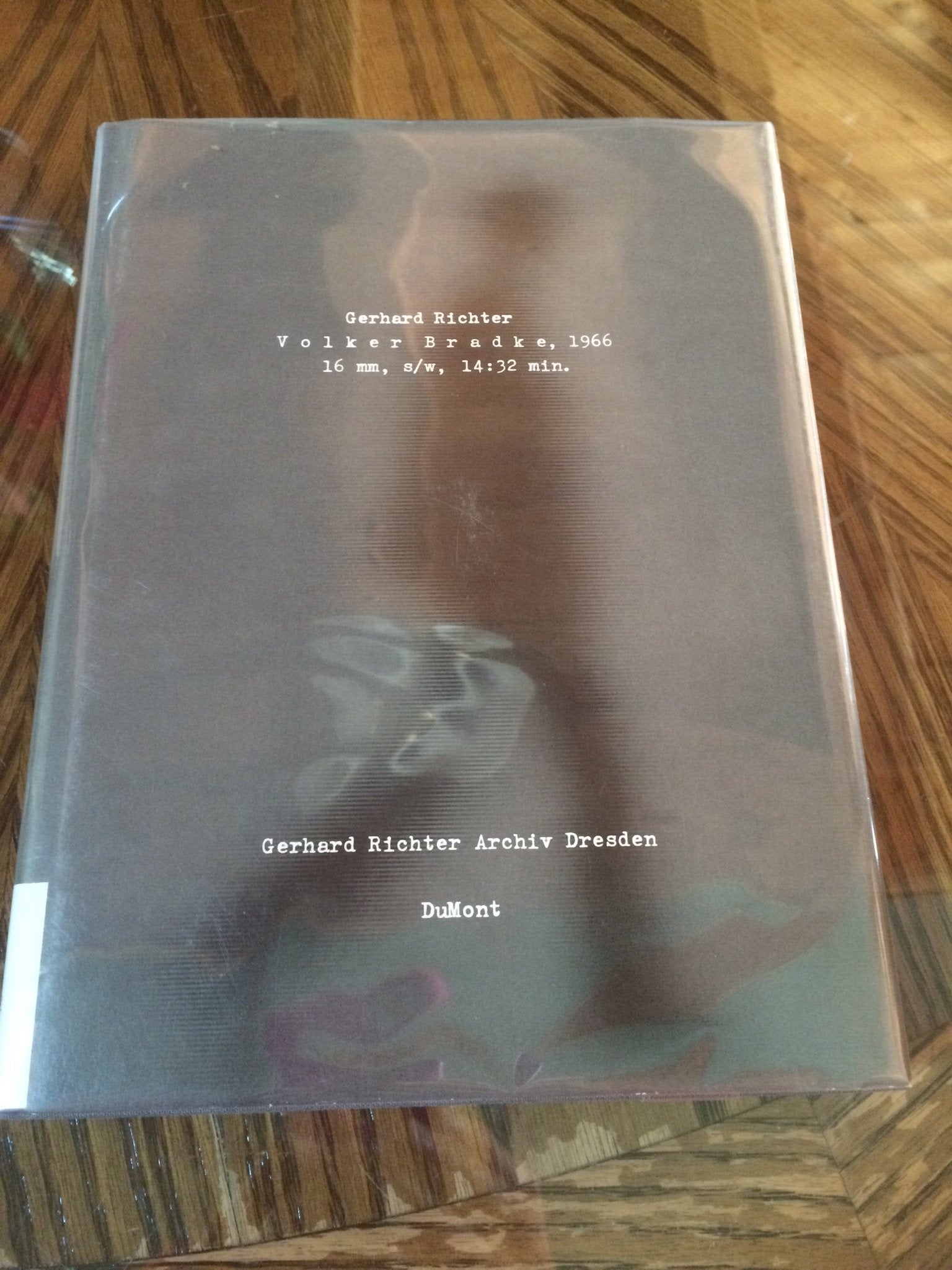 Gerhard Richter. Volker Bradke. 1966, 16 mm, s/w, 14:32 min. (Schriften Des Gerhard Richter Archiv Dresden, Band 6) Photography