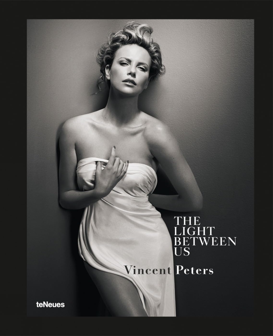 The Light Between Us: Virtuose klassische Porträts internationaler Stars (Photographer) Calendars