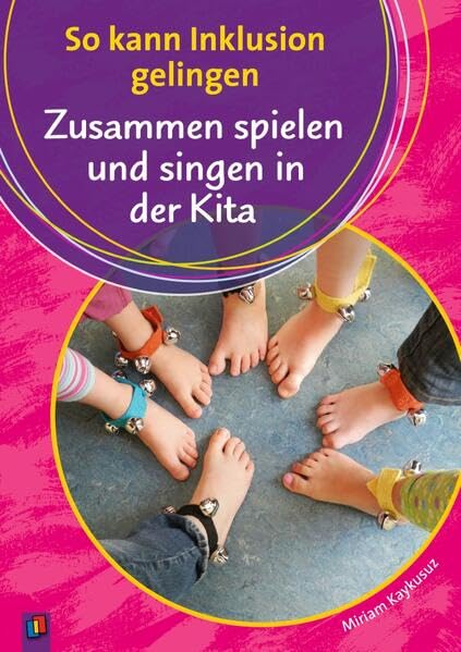 Zusammen spielen und singen in der Kita Parents & Children