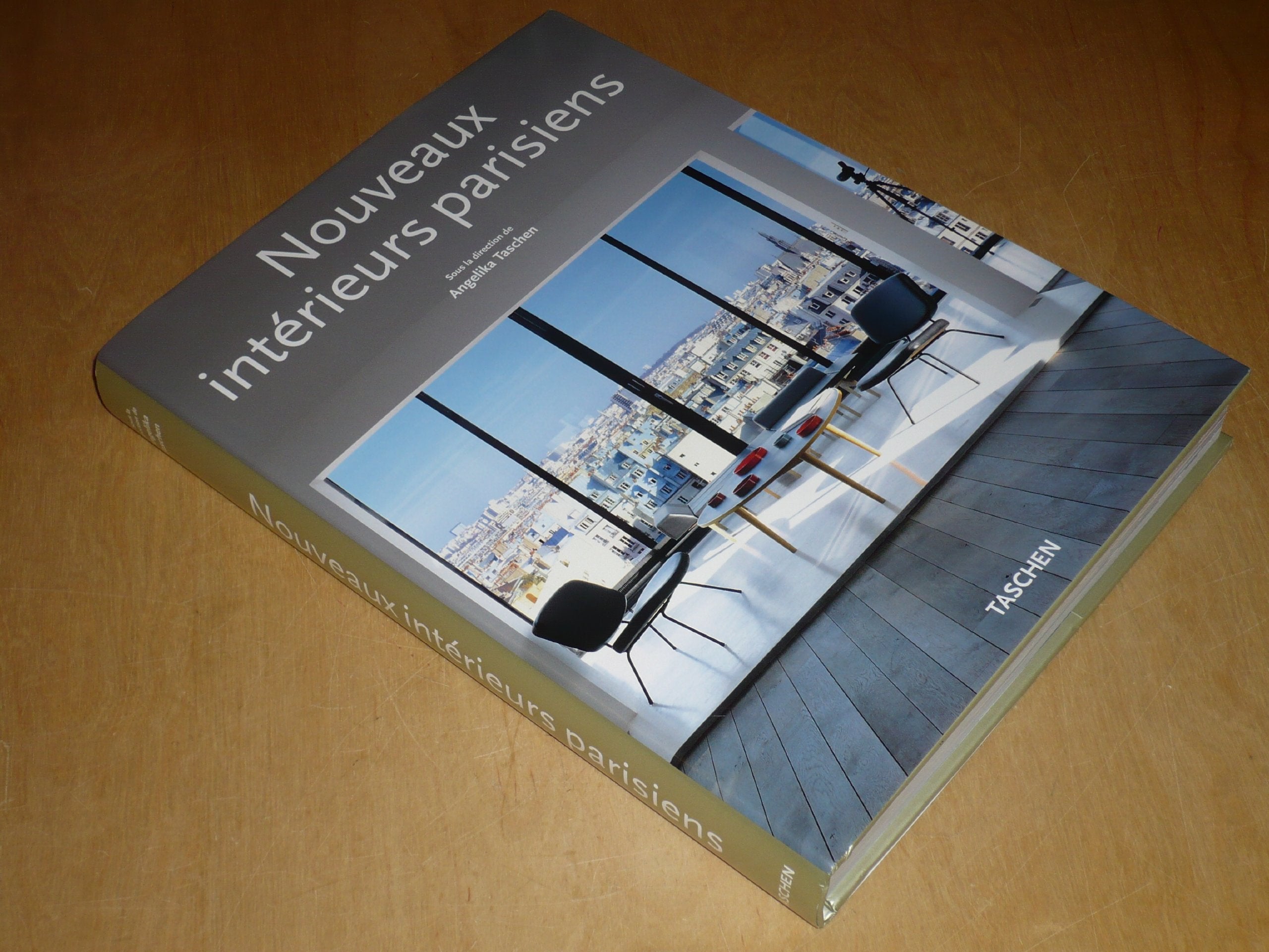 NOUVEAUX INTERIEURS PARISIENS: JU Books