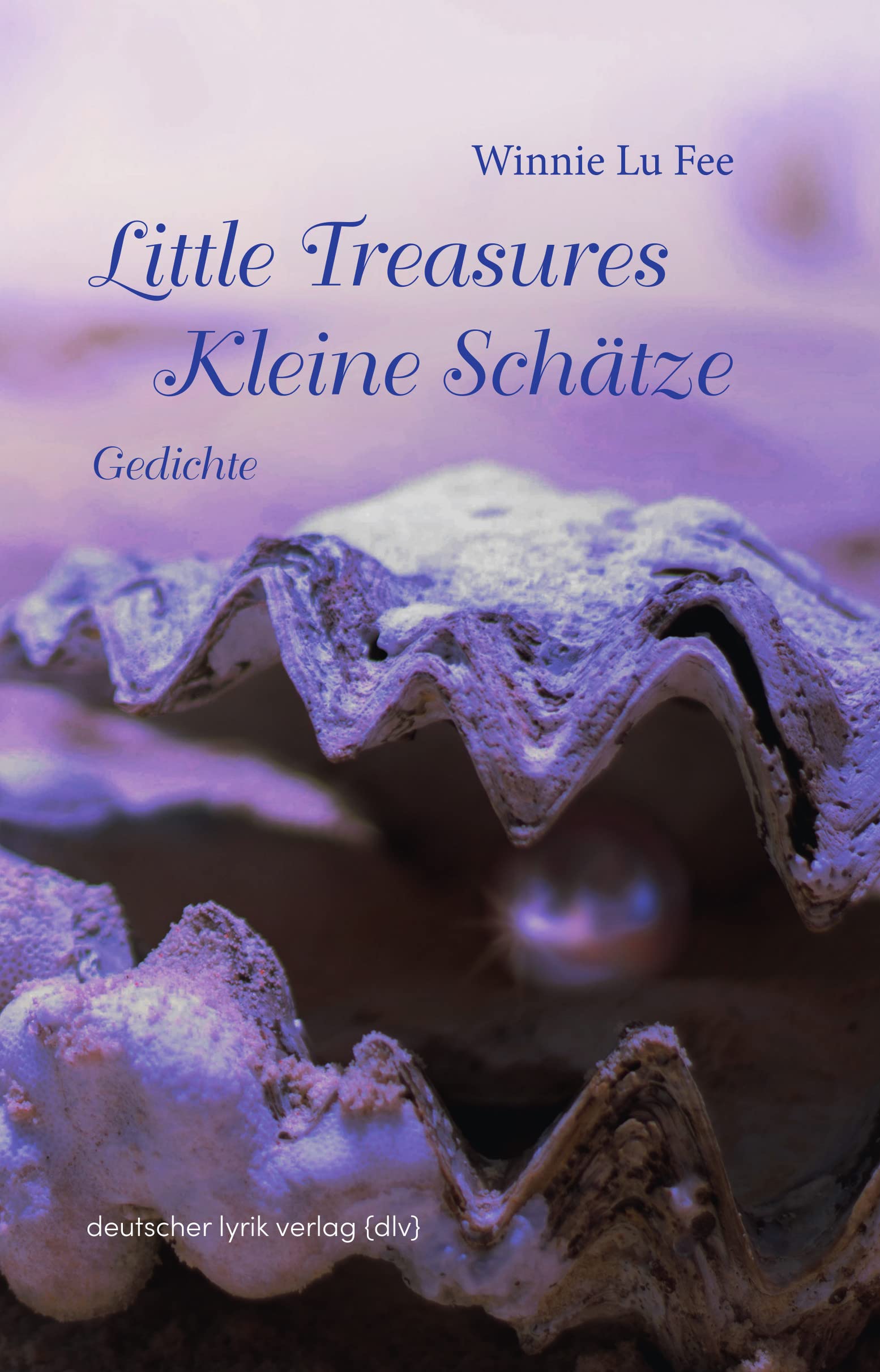 Little Treasures · Kleine Schätze book