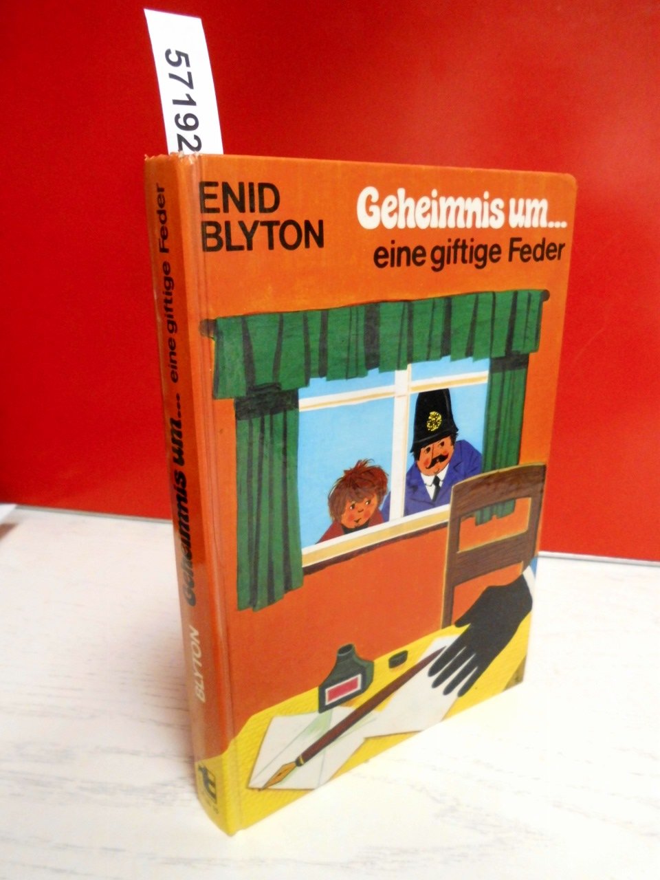 Geheimnis um .... eine giftige Feder . Von Enid Blyton . (Im Auftrag hergestellte Sonderausgabe) Books