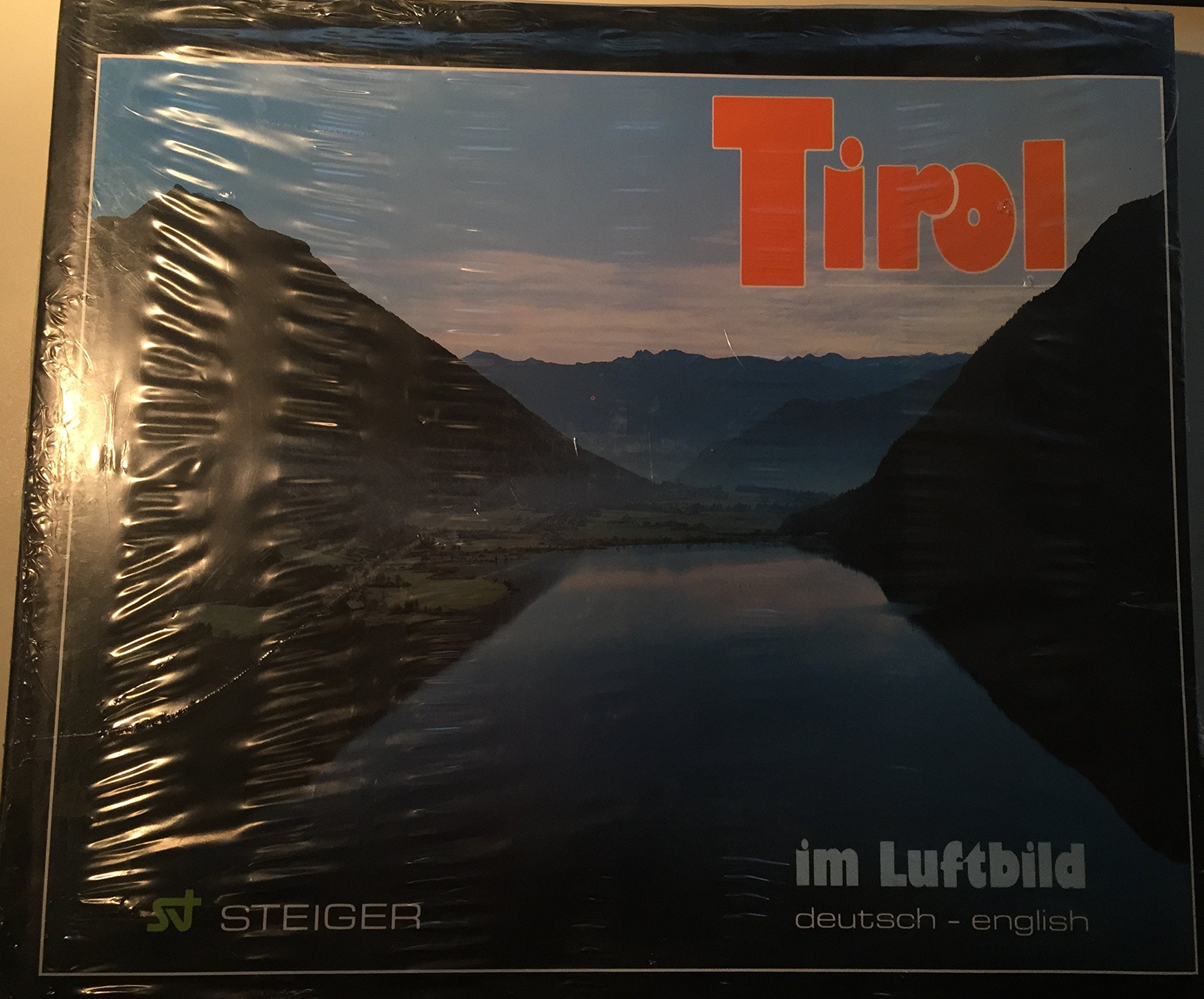 Tirol im Luftbild. Text- und Bilderläuterungen in deutsch und englisch Books