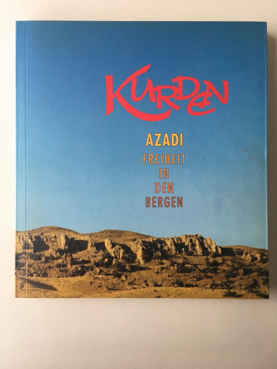 Kurden. Azadi. book