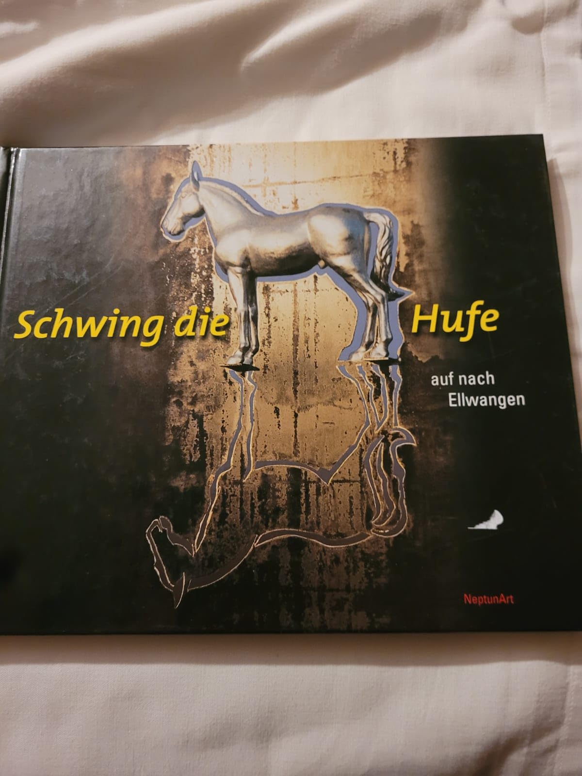 Schwing die Hufe: Auf nach Ellwangen Film, Art & Culture