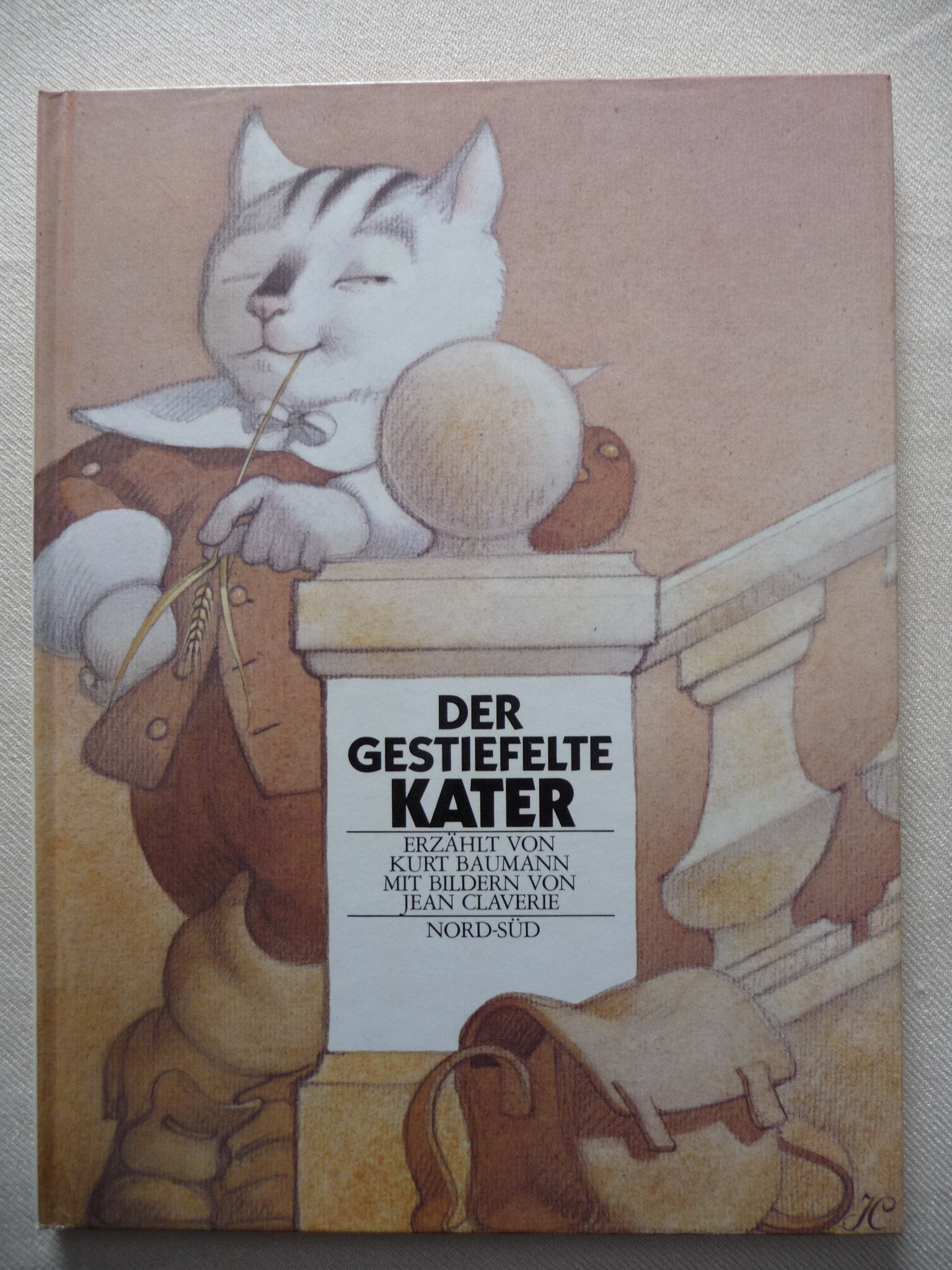 DER GESTIEFELTE KATER (NORD SÜD MÄRCHENBUCH) Books