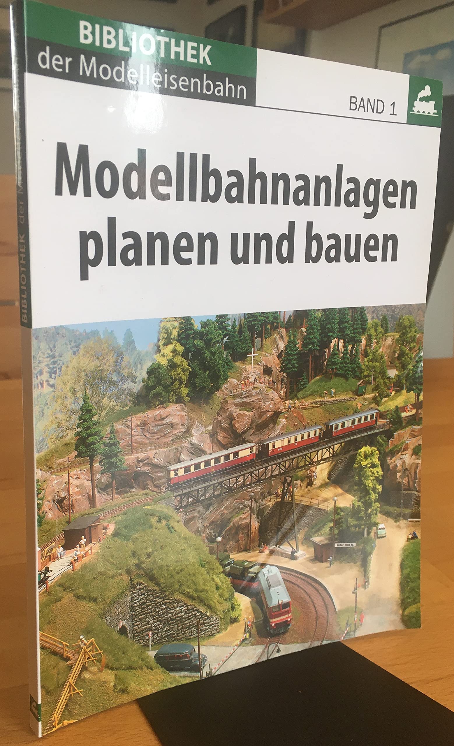 Modellbahnanlagen planen und bauen Band 1 (Bibliothek des Modelleisenbahners) Books