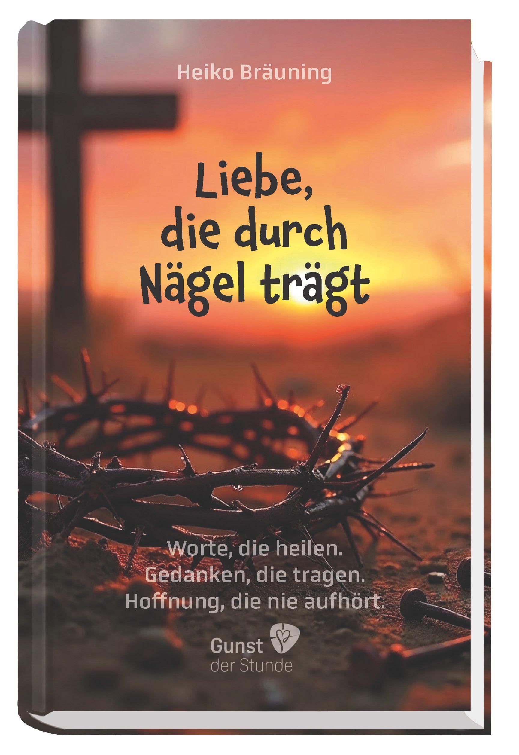 Liebe, die durch Nägel trägt Religion & Esotericism