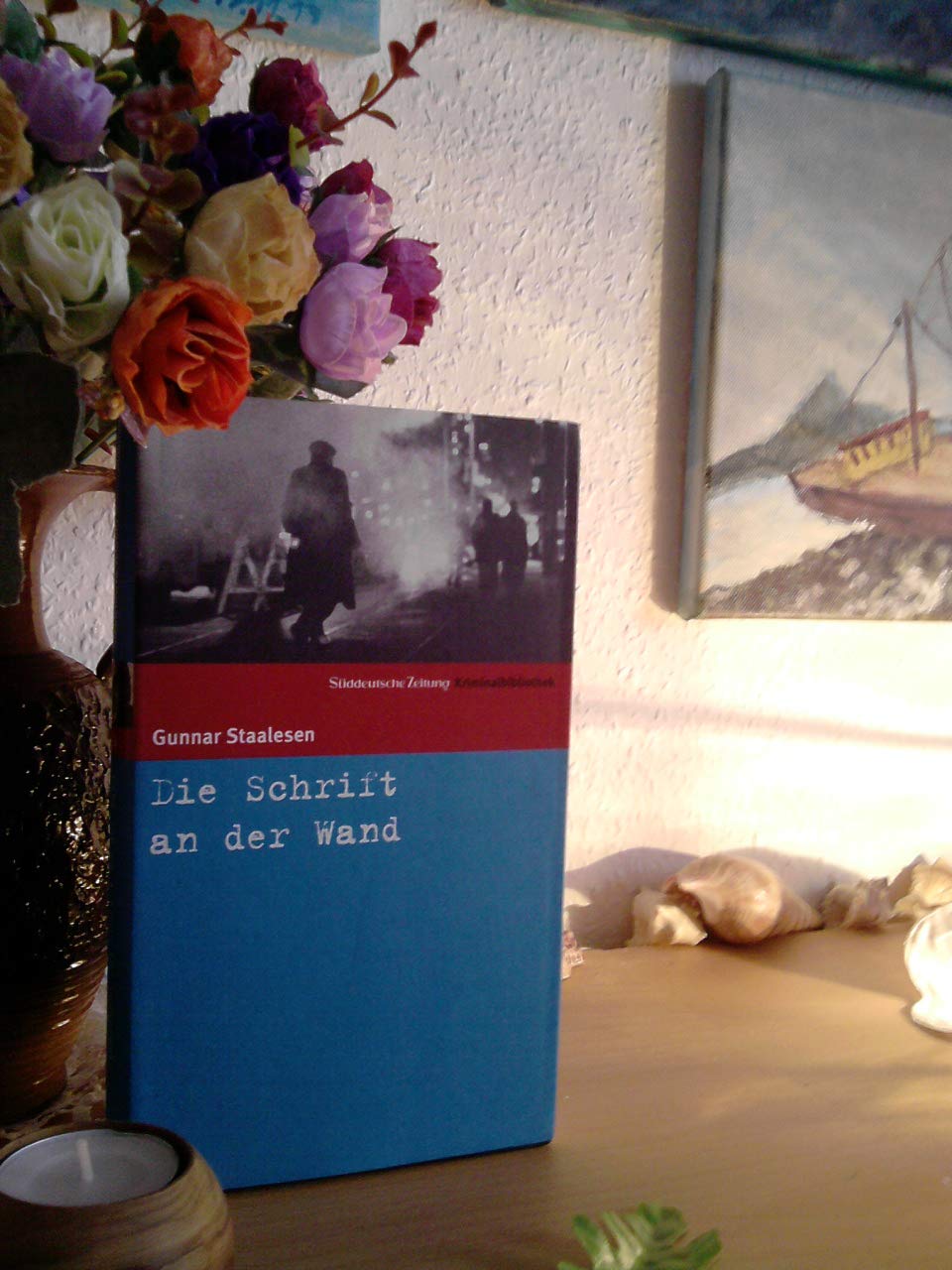 Die Schrift an der Wand. SZ Krimibibliothek Band 30 (Süddeutsche Zeitung Kriminalbibliothek) Contemporary literature Books