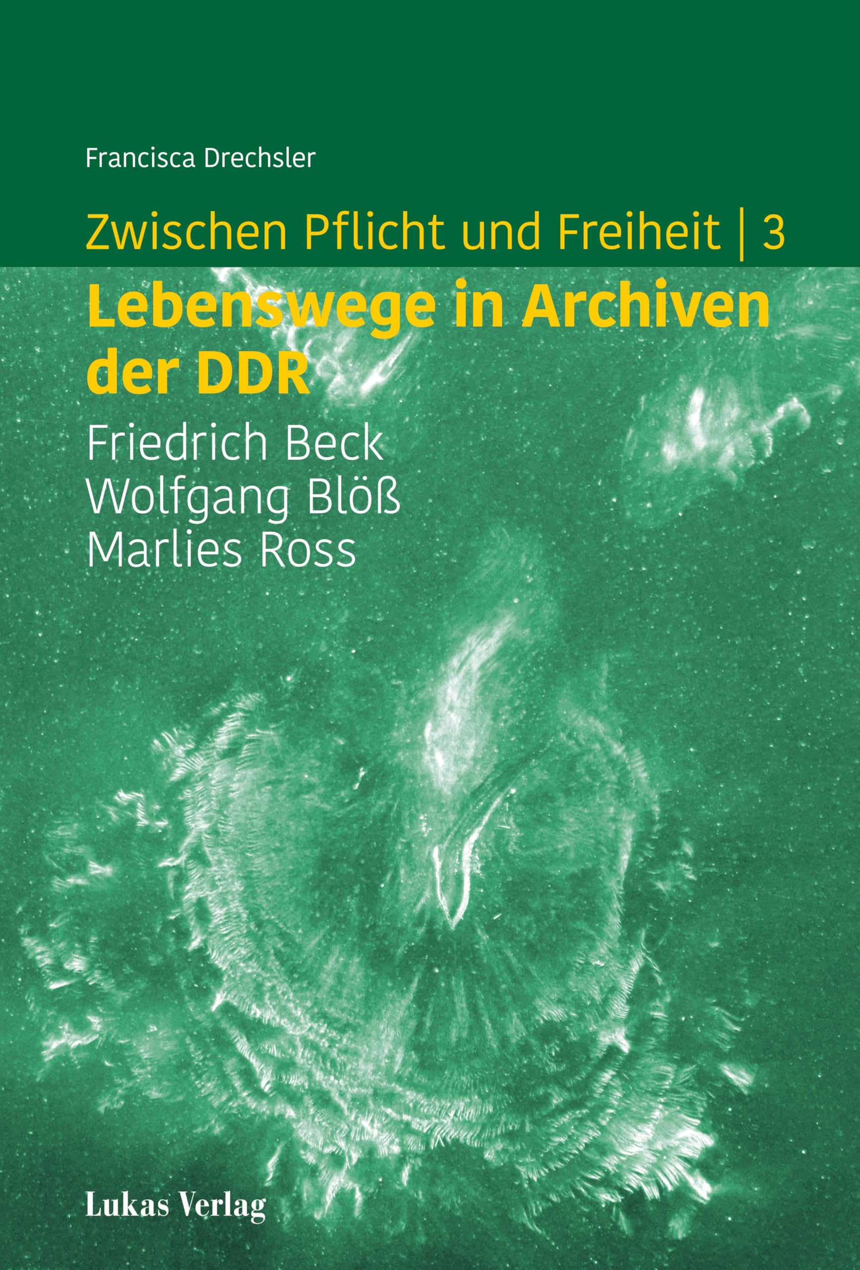 Zwischen Pflicht und Freiheit | 3 Books