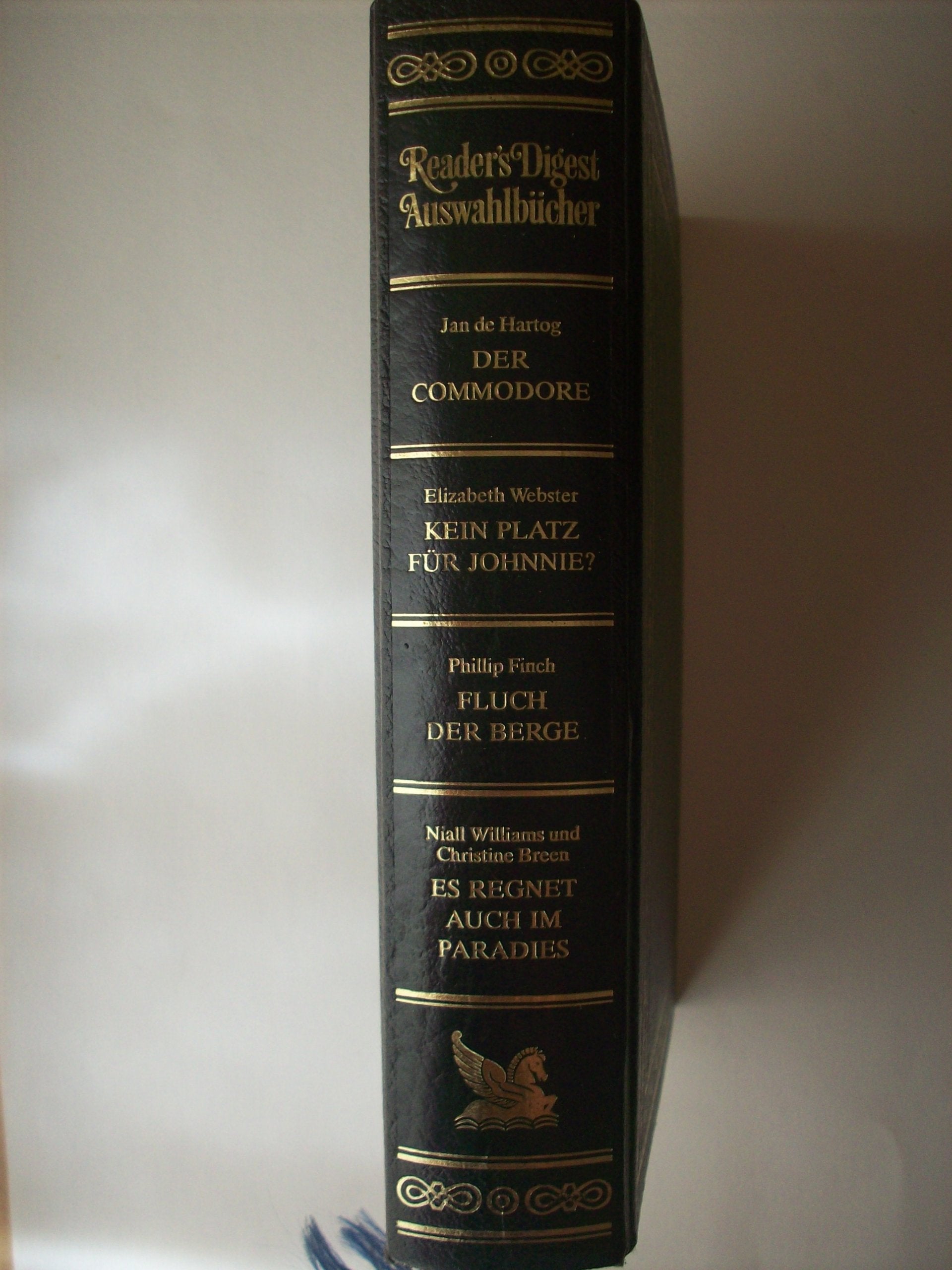 Der Commodore. - Webster, Elizabeth: Kein Platz für Johnnie? - Finch, Phillip: Fluch der Berge. - Williams, Niall;Breen, Christine: Es regnet auch im Paradies (Reader's Digest Auswahlbücher) Books