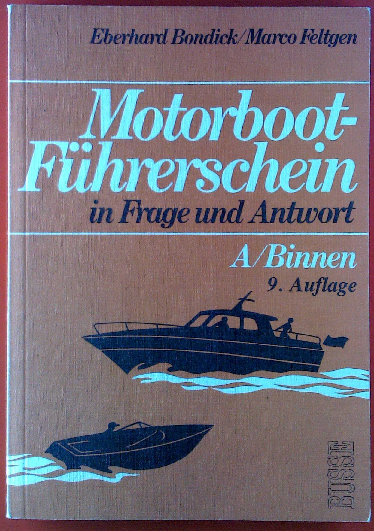 Motorboot-Führerschein in Frage und Antwort Books