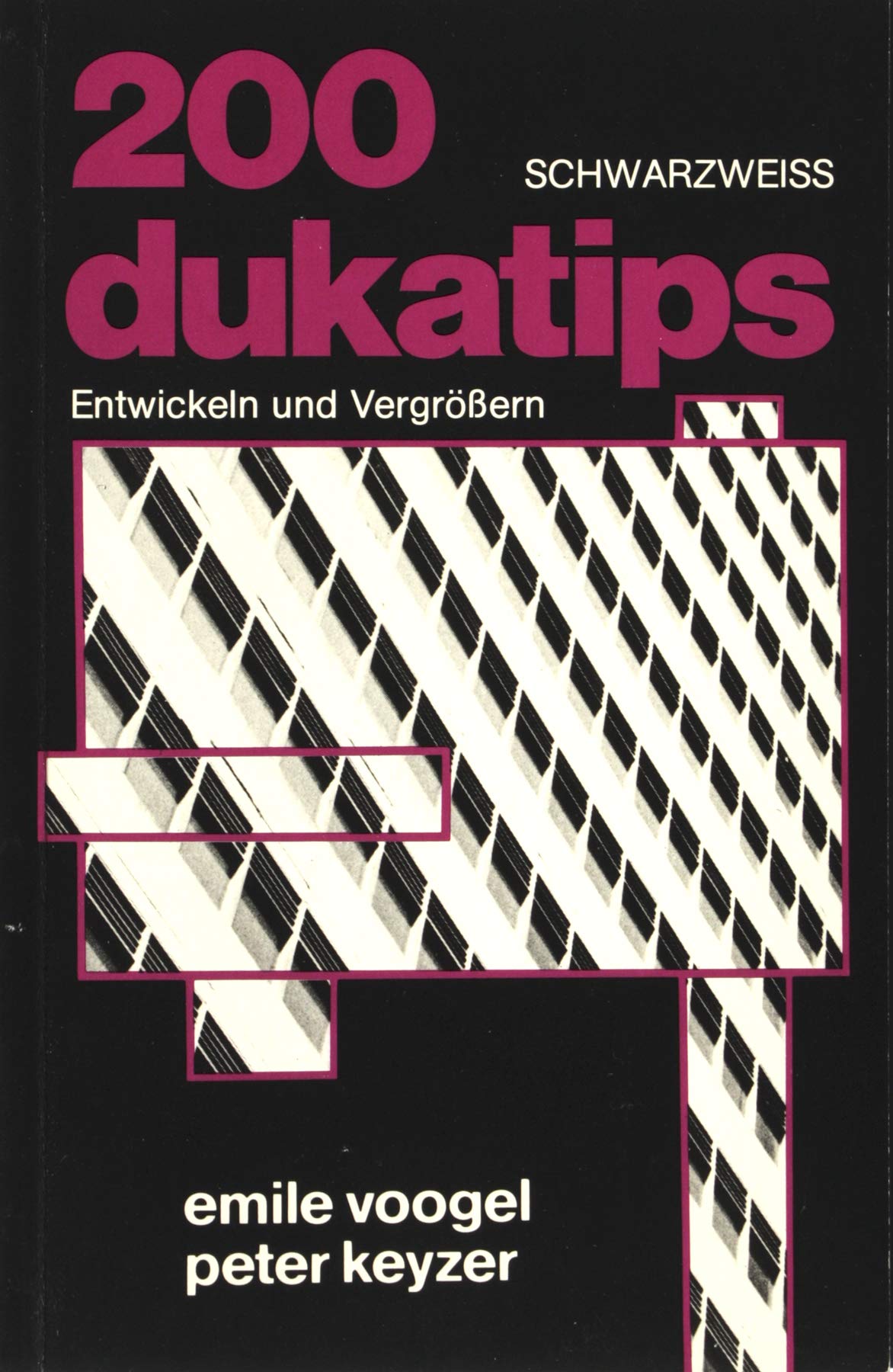 Zweihundert Dukatips. Schwarzweiß. Entwickeln und Vergrößern Photography