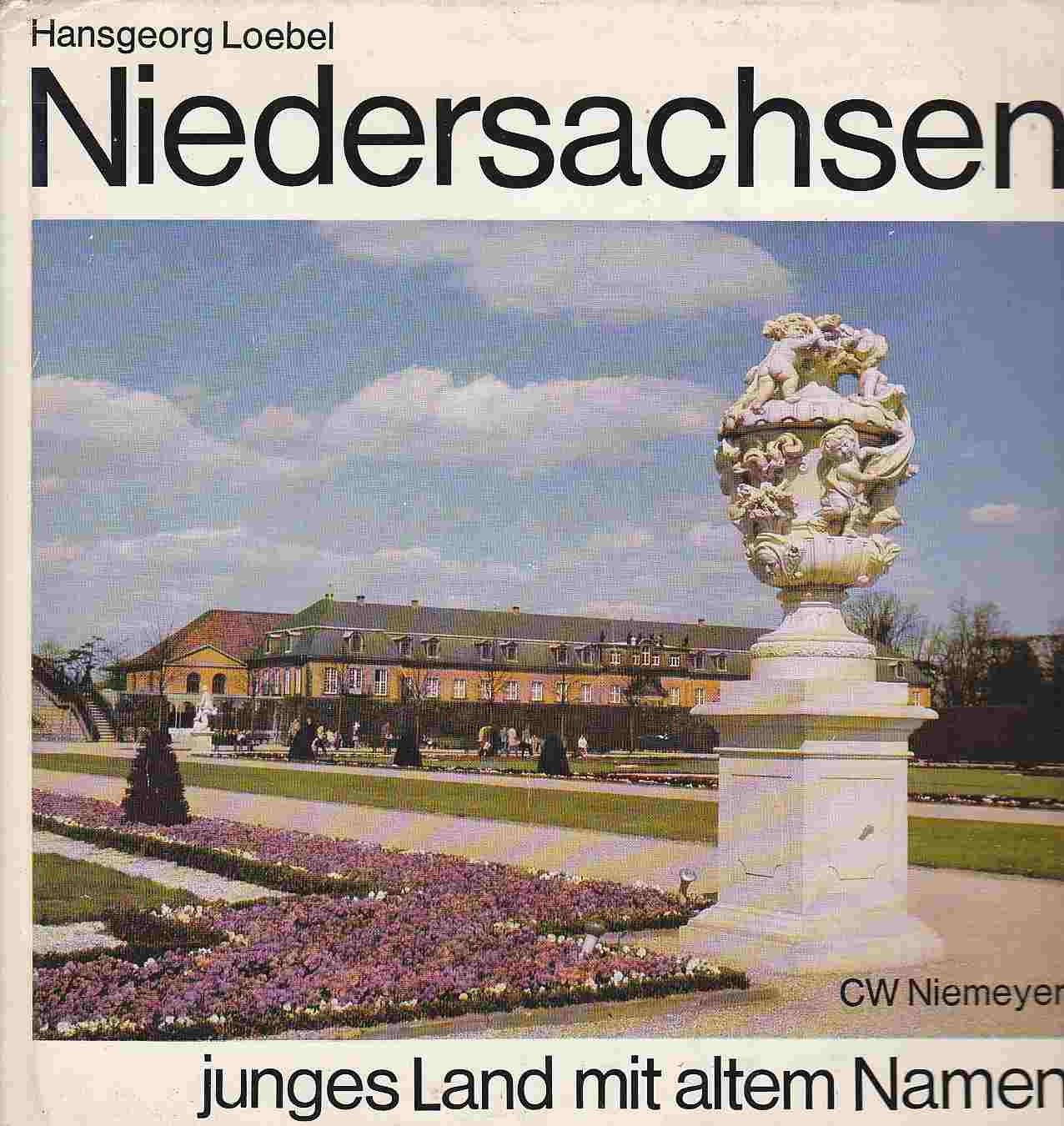 Niedersachsen, junges Land mit altem Namen. Text deutsch / englisch Books