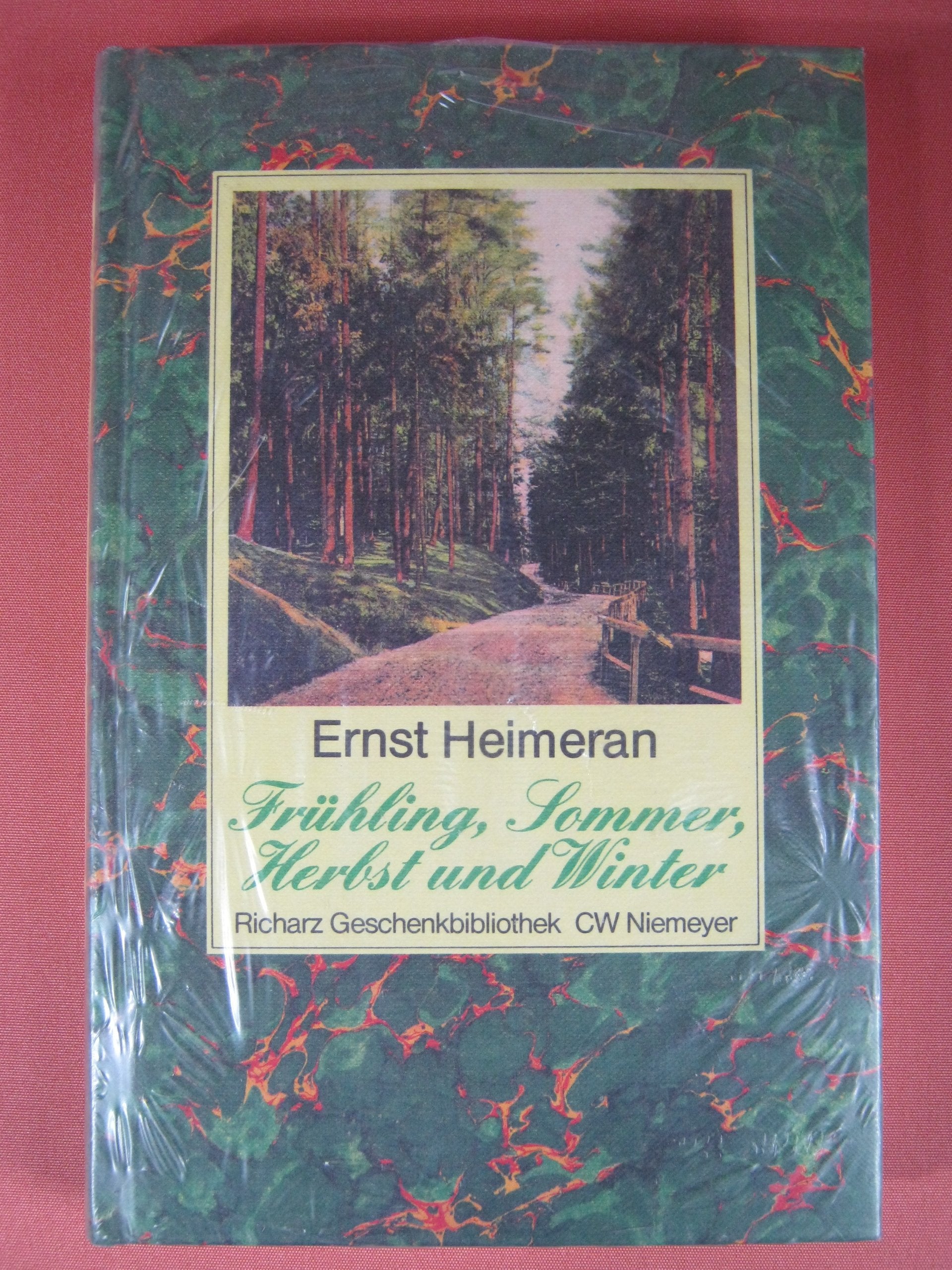 Frühling, Sommer, Herbst und Winter (Richarz Geschenkbibliothek im Verlag C W Niemeyer. Grossdruckreihe / Bücher in grosser Schrift) Books