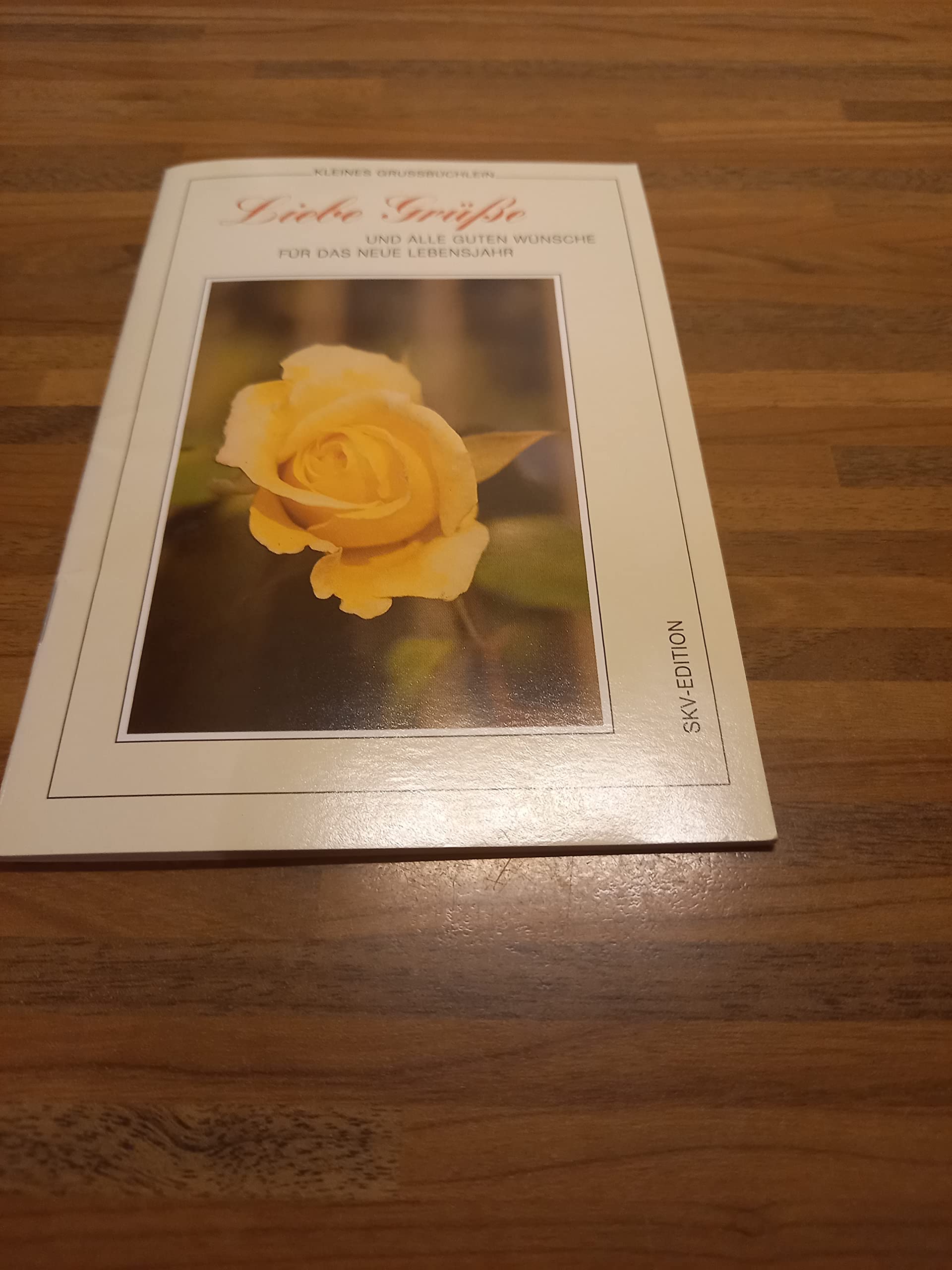 Zum Geburtstag liebe Grüsse (Kleine Grussbüchlein) Books