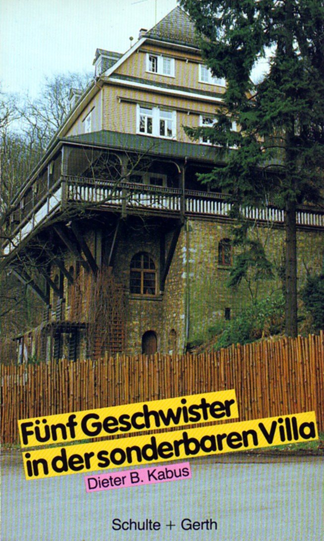 Fünf Geschwister in der sonderbaren Villa Books