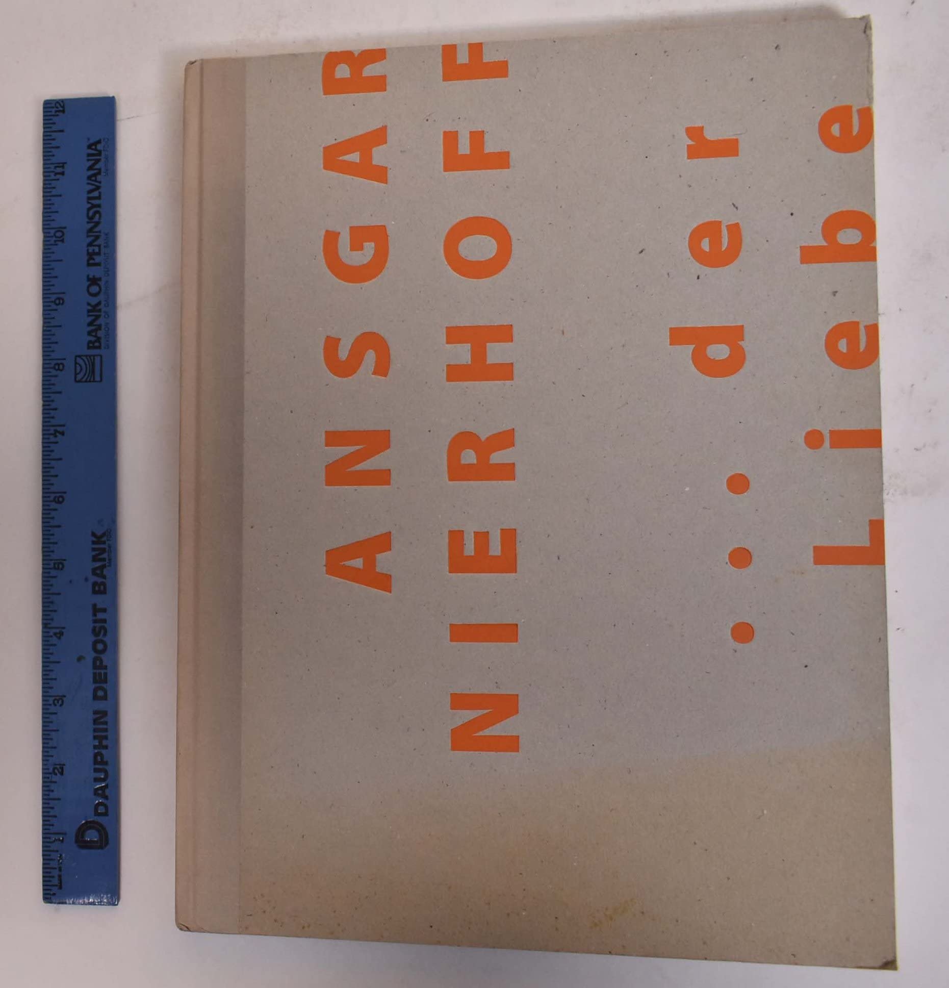 Ansgar Nierhoff: ... der Liebe: Katalog zur Ausstellung in der Stiftung Wilhelm Lehmbruck Museum, Zentrum Internationaler Skulptur, Duisburg 2003/2004 Film, Art & Culture