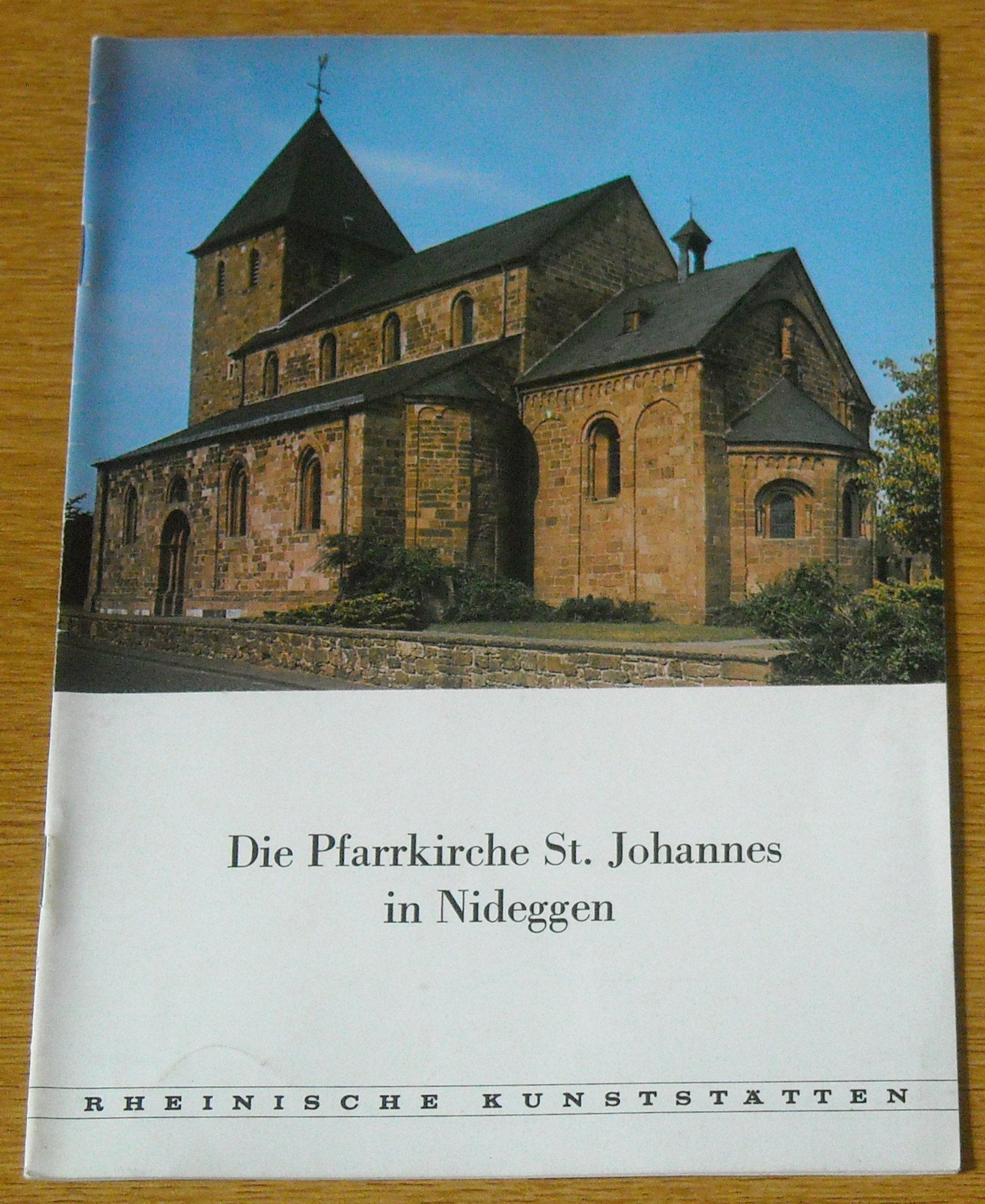 Die Pfarrkirche St. Johannes in Nideggen 1177 - 1977 Books