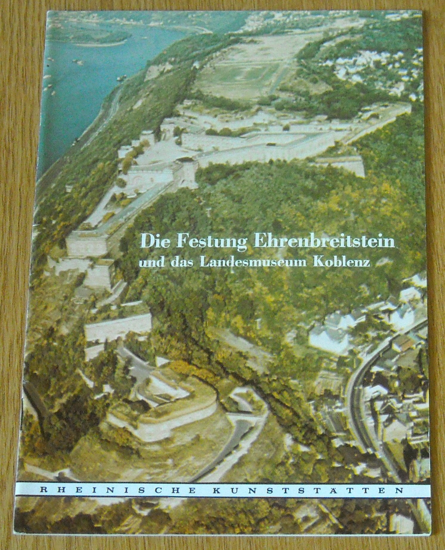 Die Festung Ehrenbreitstein und das Landesmuseum Koblenz. Books
