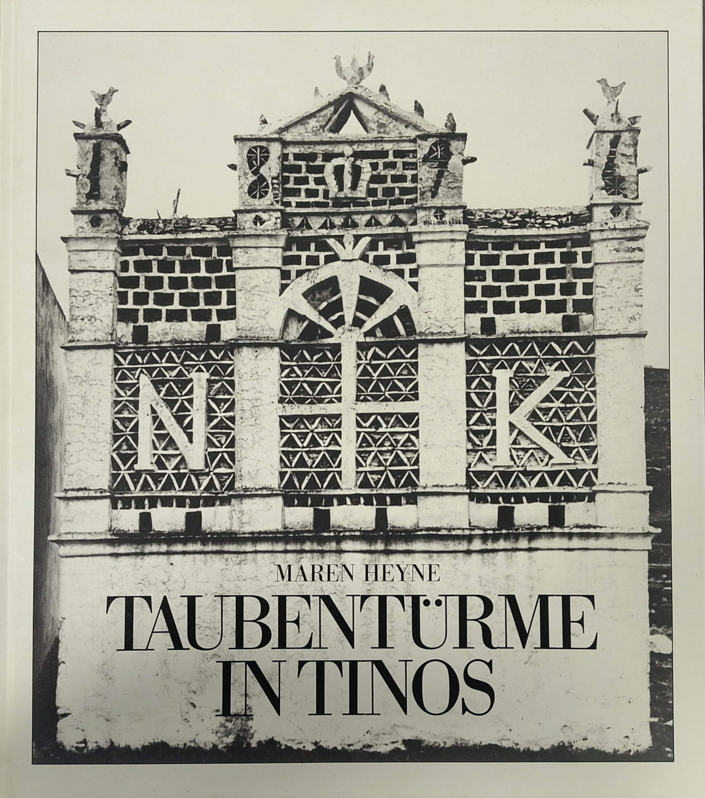 Taubentürme in Tinos. Books