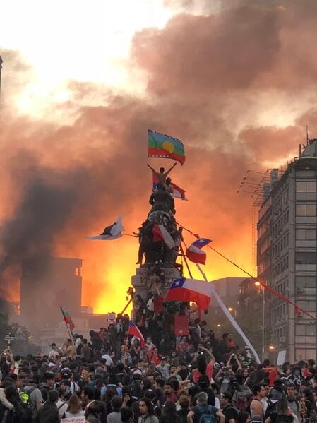 Chile - auf dem Weg zu einer neuen Demokratie? (Aus den Akten auf die Bühne) Books