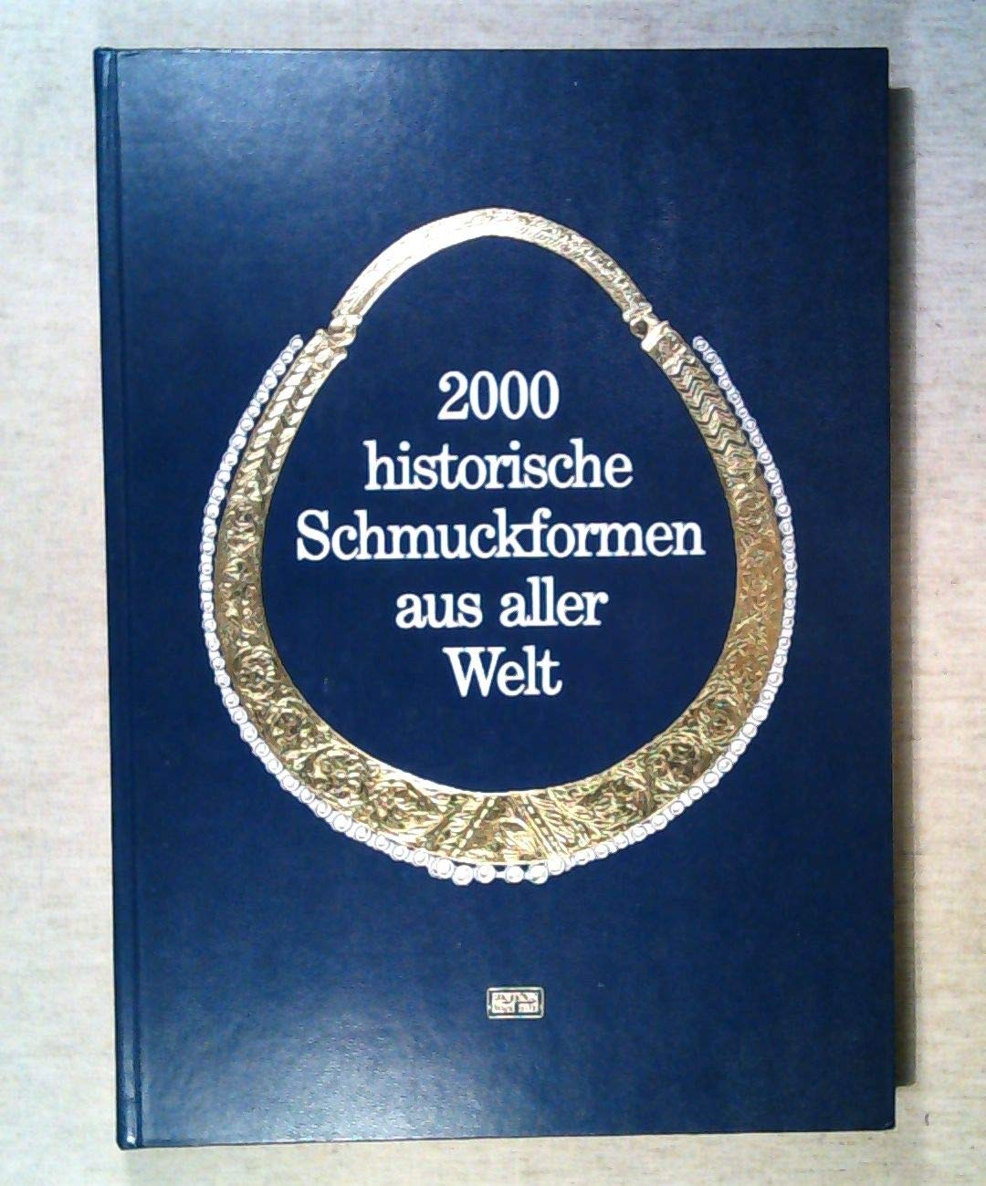 Zweitausend historische Schmuckformen aus aller Welt. Mit besonderer Berücksichtigung des metallischen Schmuckes Film, Art & Culture