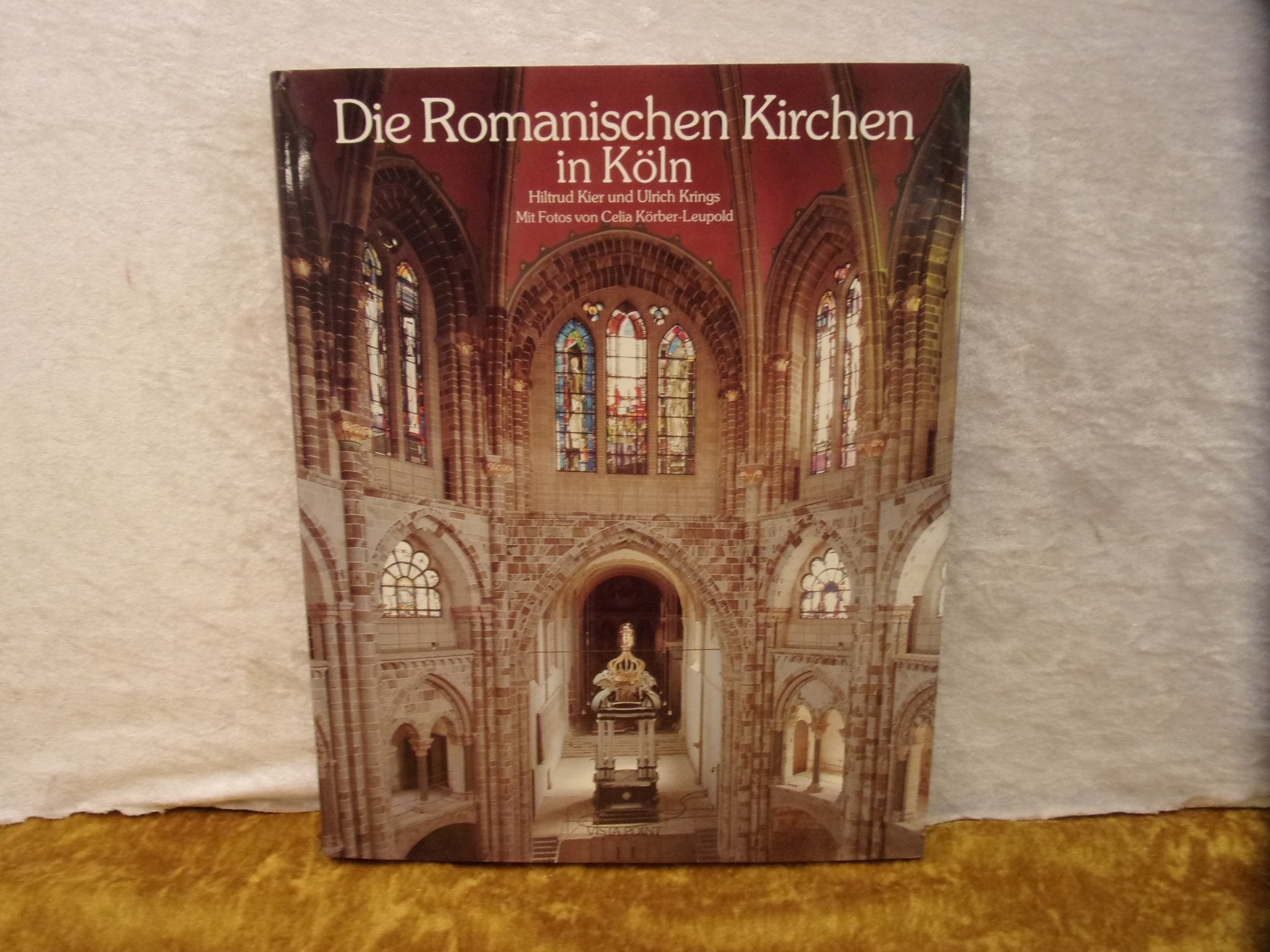 Die Romanischen Kirchen in Köln Architecture